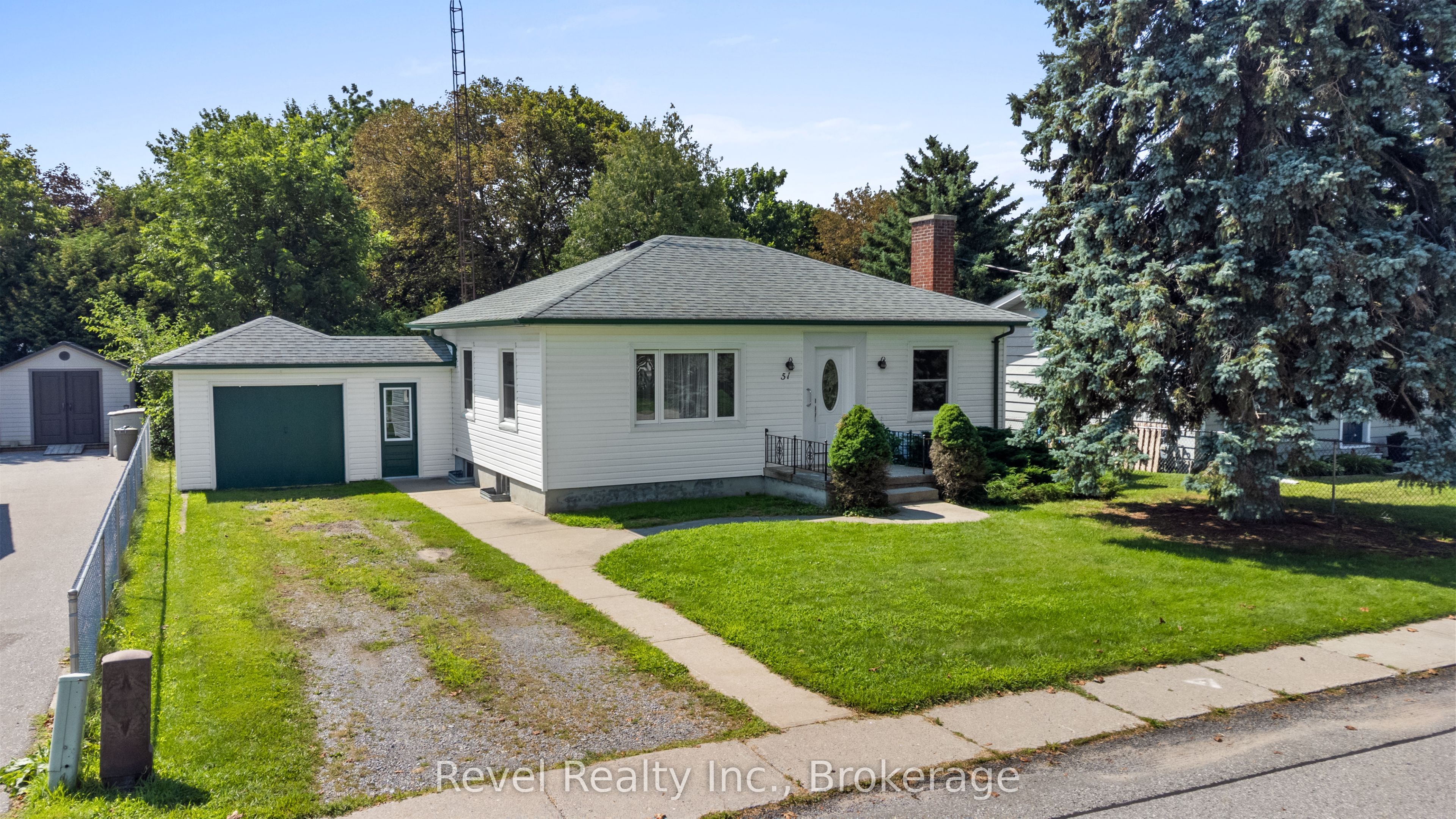 51 Cobbledick Street, Clarington, ON L1B 1L9 photo 2
