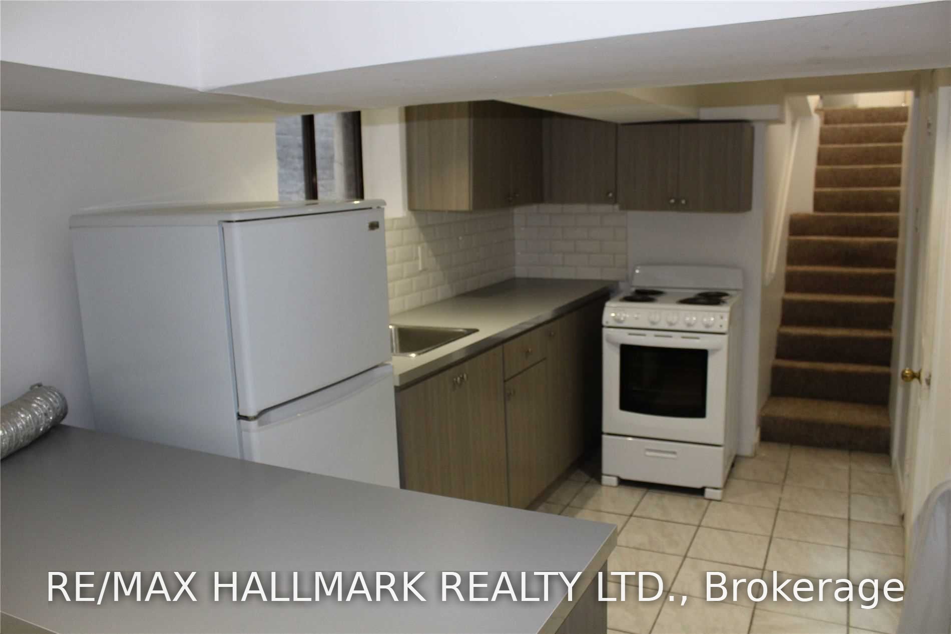 48 Strathcona Avenue Bsmt, Toronto, ON M4J 1G8 photo 2