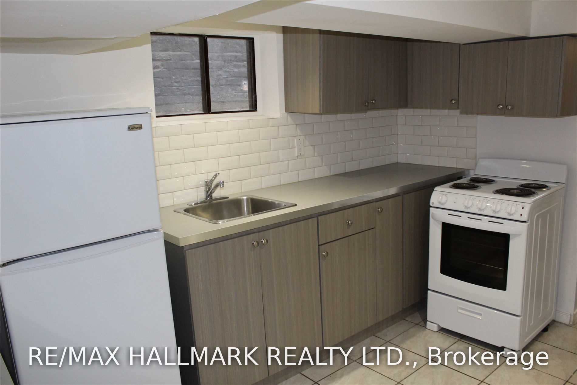 48 Strathcona Avenue Bsmt, Toronto, ON M4J 1G8 photo 4