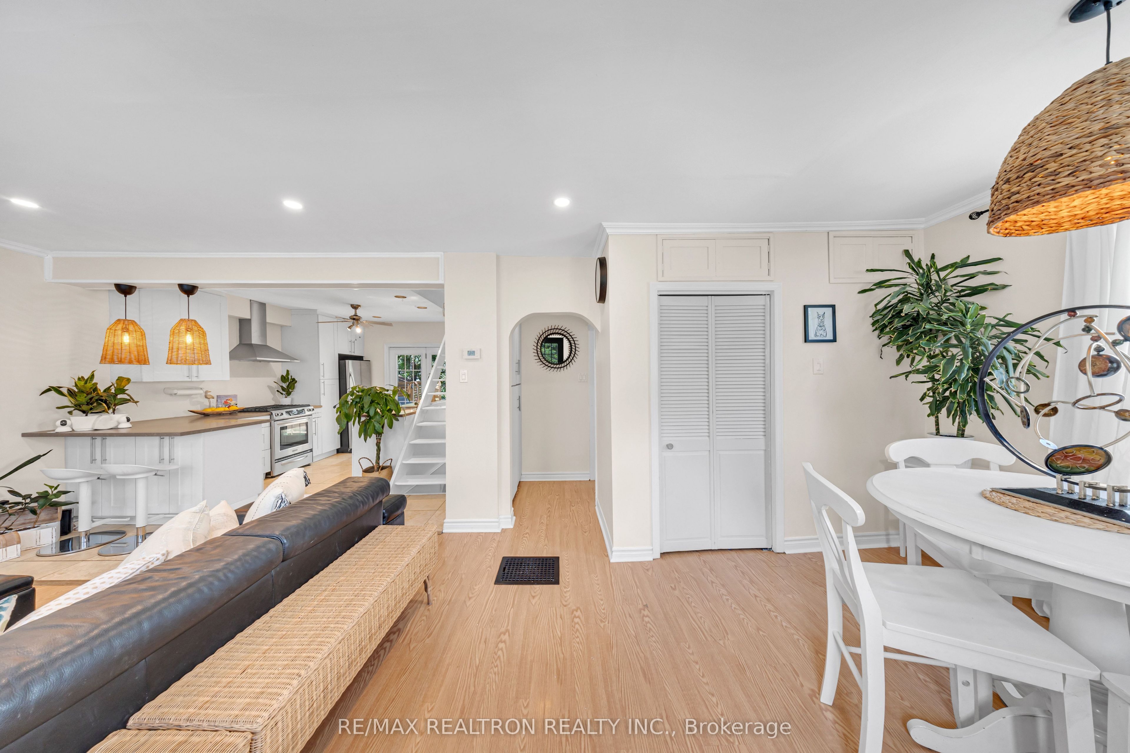 60 Dorset Road, Toronto, ON M1M 2S7 photo 3