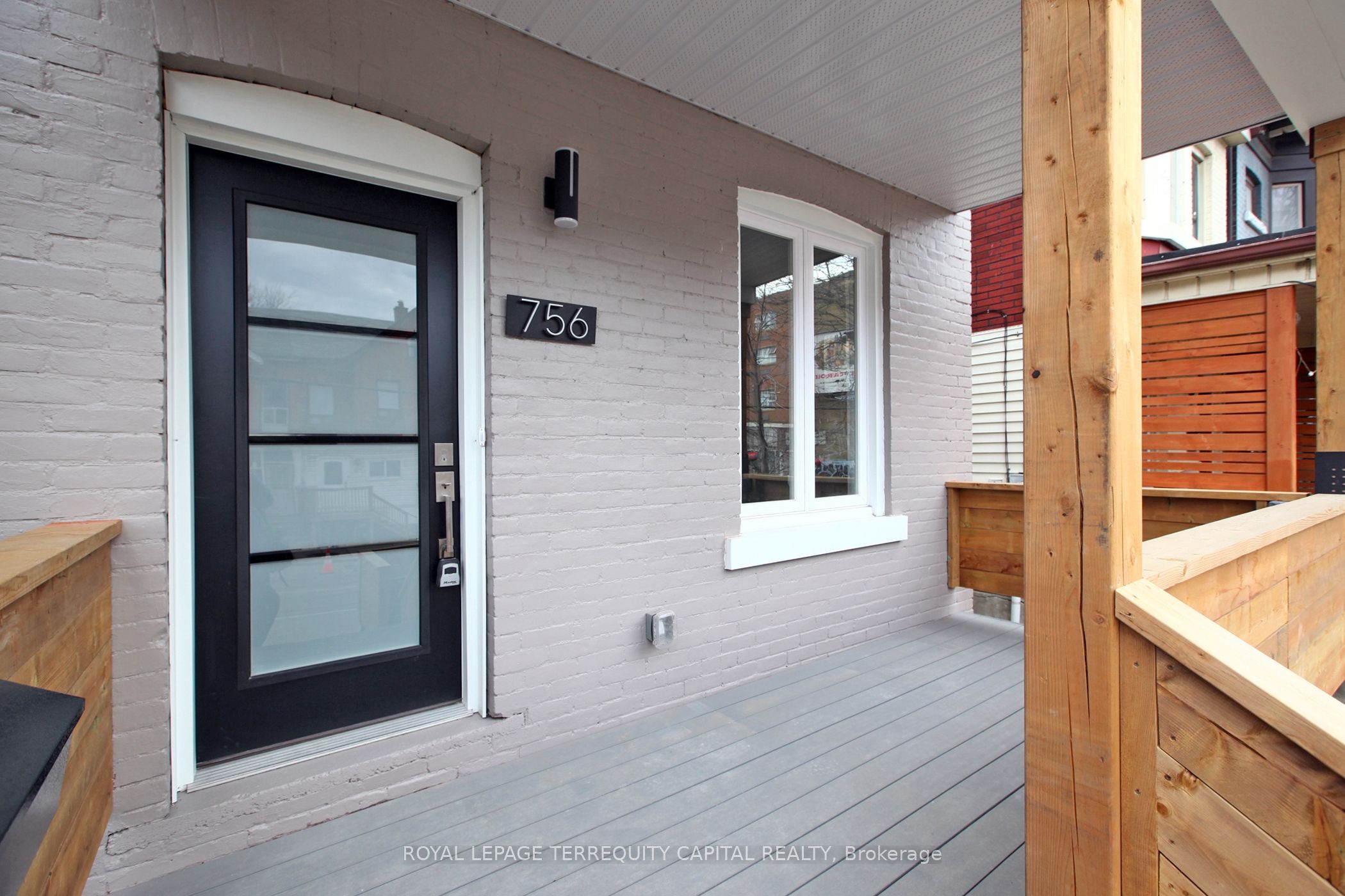 756 Gerrard Street E 1, Toronto, ON M4M 1Y6 photo 3