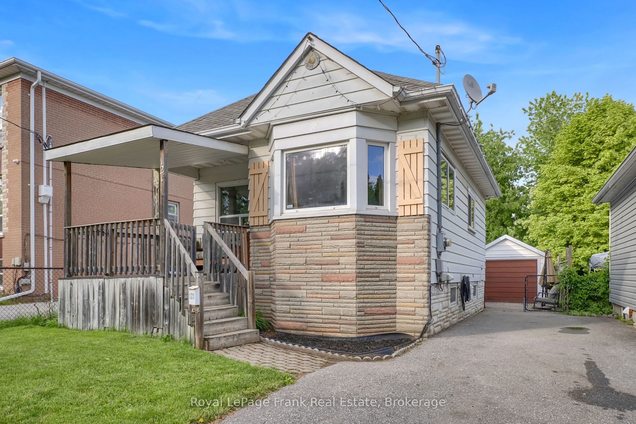 121 Cromwell Avenue, Oshawa, ON L1J 4T5 photo 2