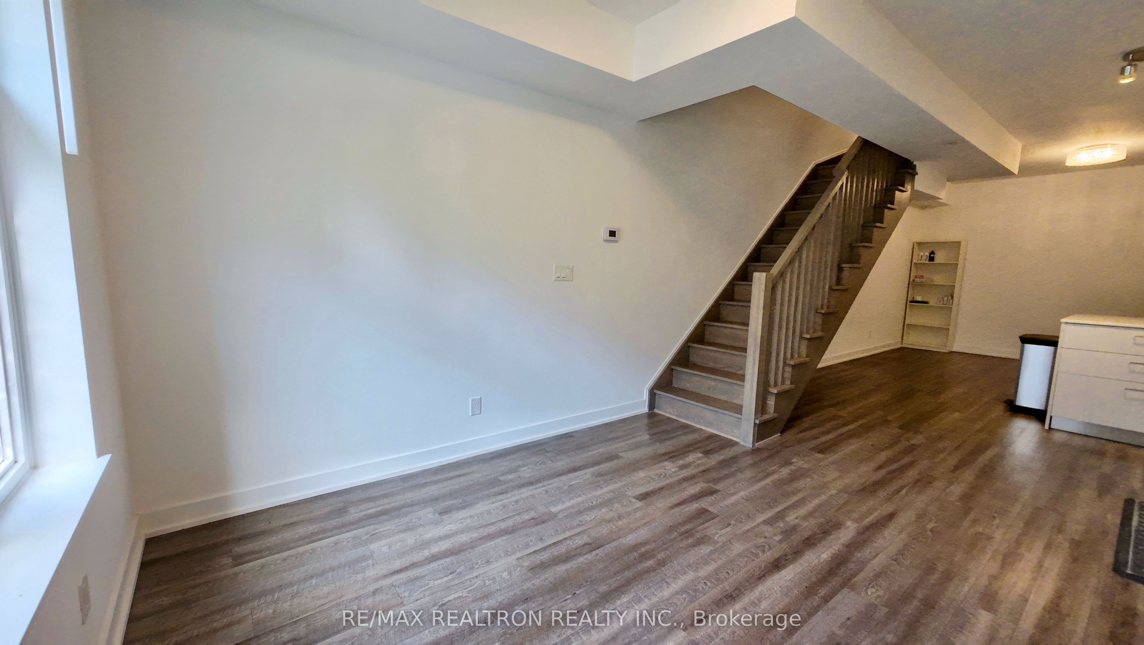 20 Echo Point 128, Toronto, ON M1W 0A7 photo 2