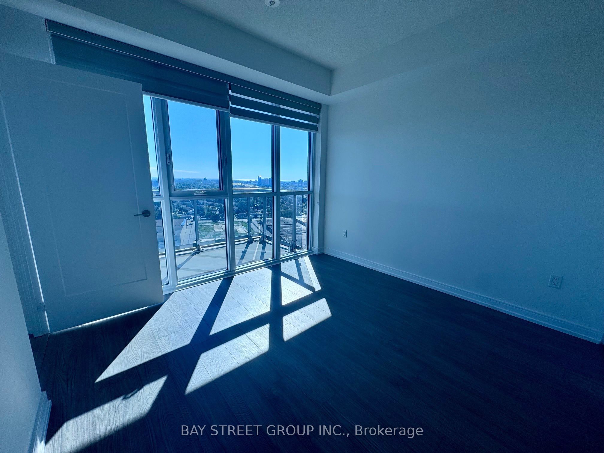 225 Village Green Square 2809, Toronto, ON M1S 0L3 photo 5