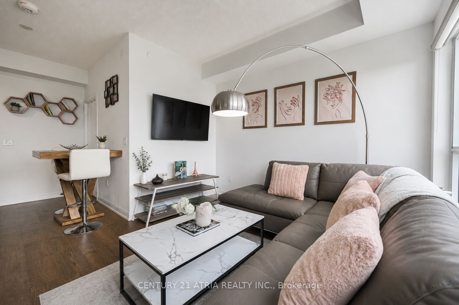 275 Village Green Square 2919, Toronto, ON M1S 0L8