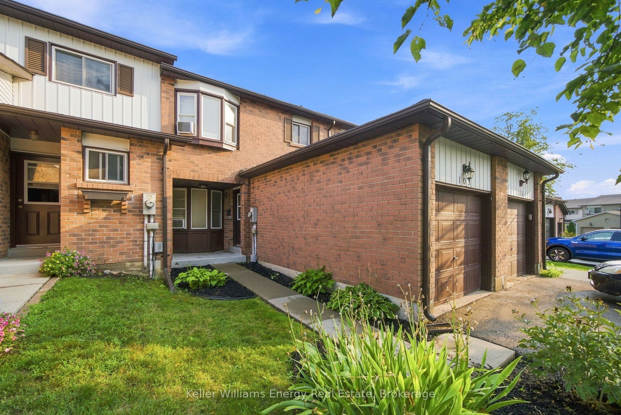 700 Harmony Road N 105, Oshawa, ON L1K 1S2 photo 2