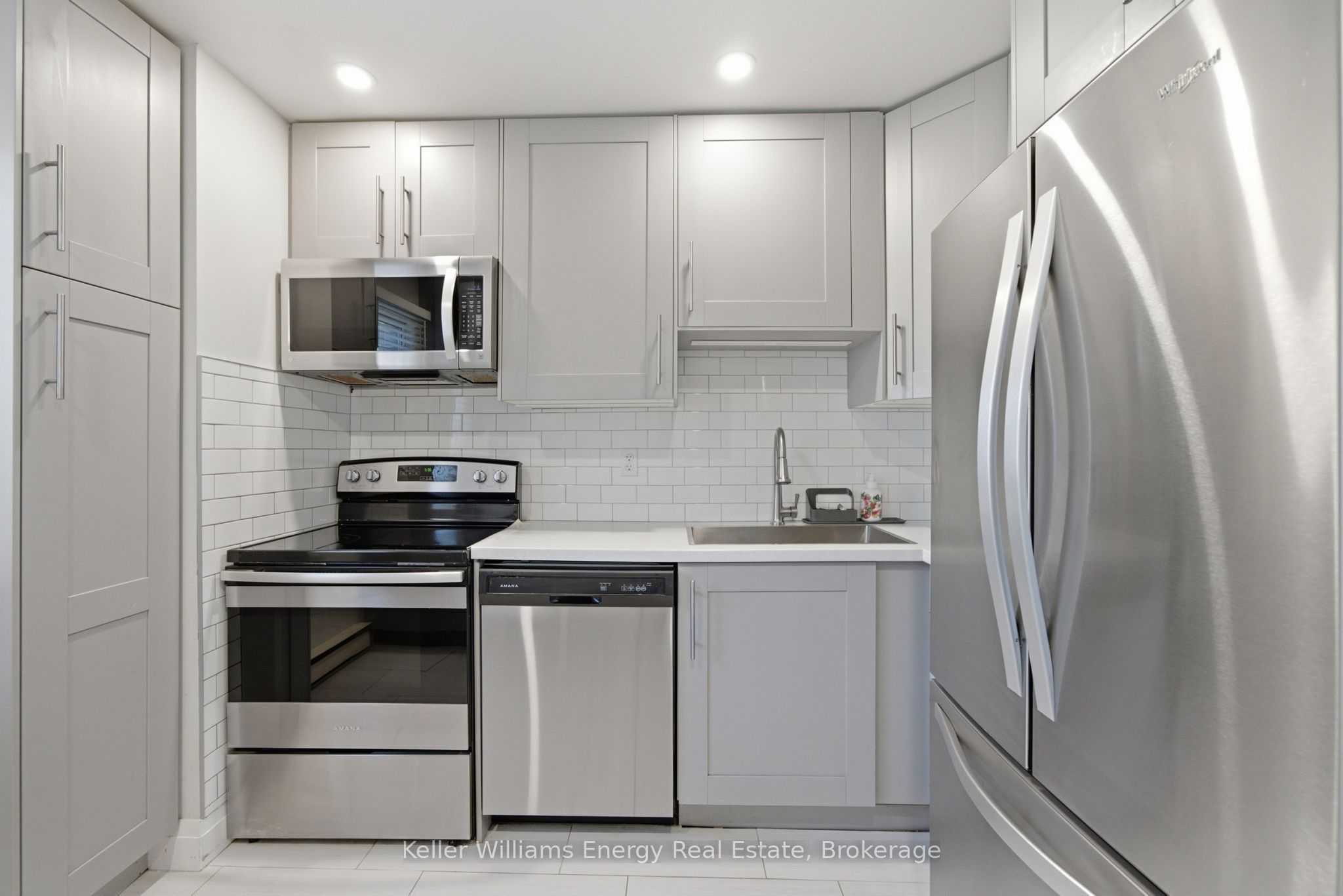 700 Harmony Road N 105, Oshawa, ON L1K 1S2 photo 5