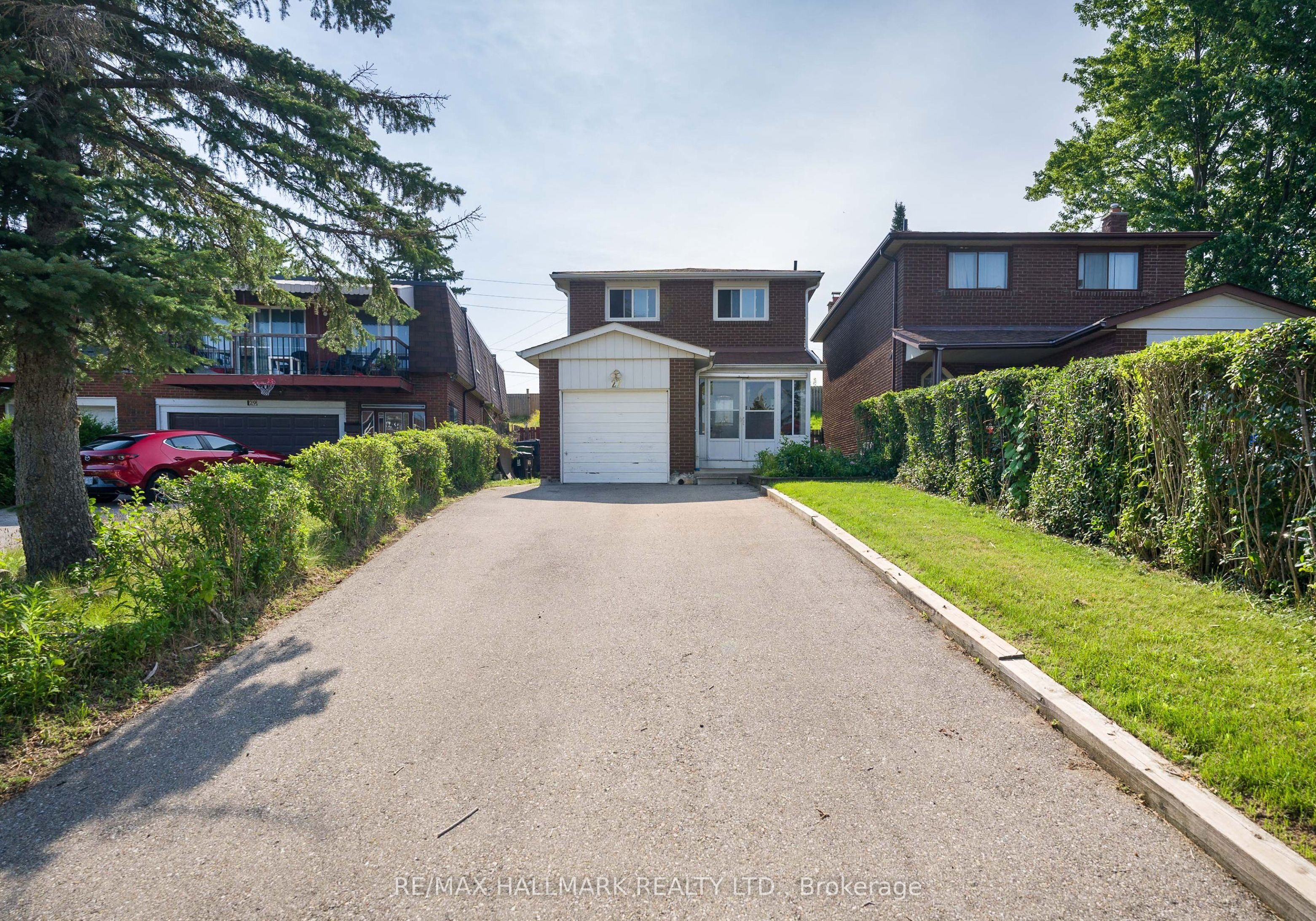 27 Keyworth Trail Upper, Toronto, ON M1S 2V2