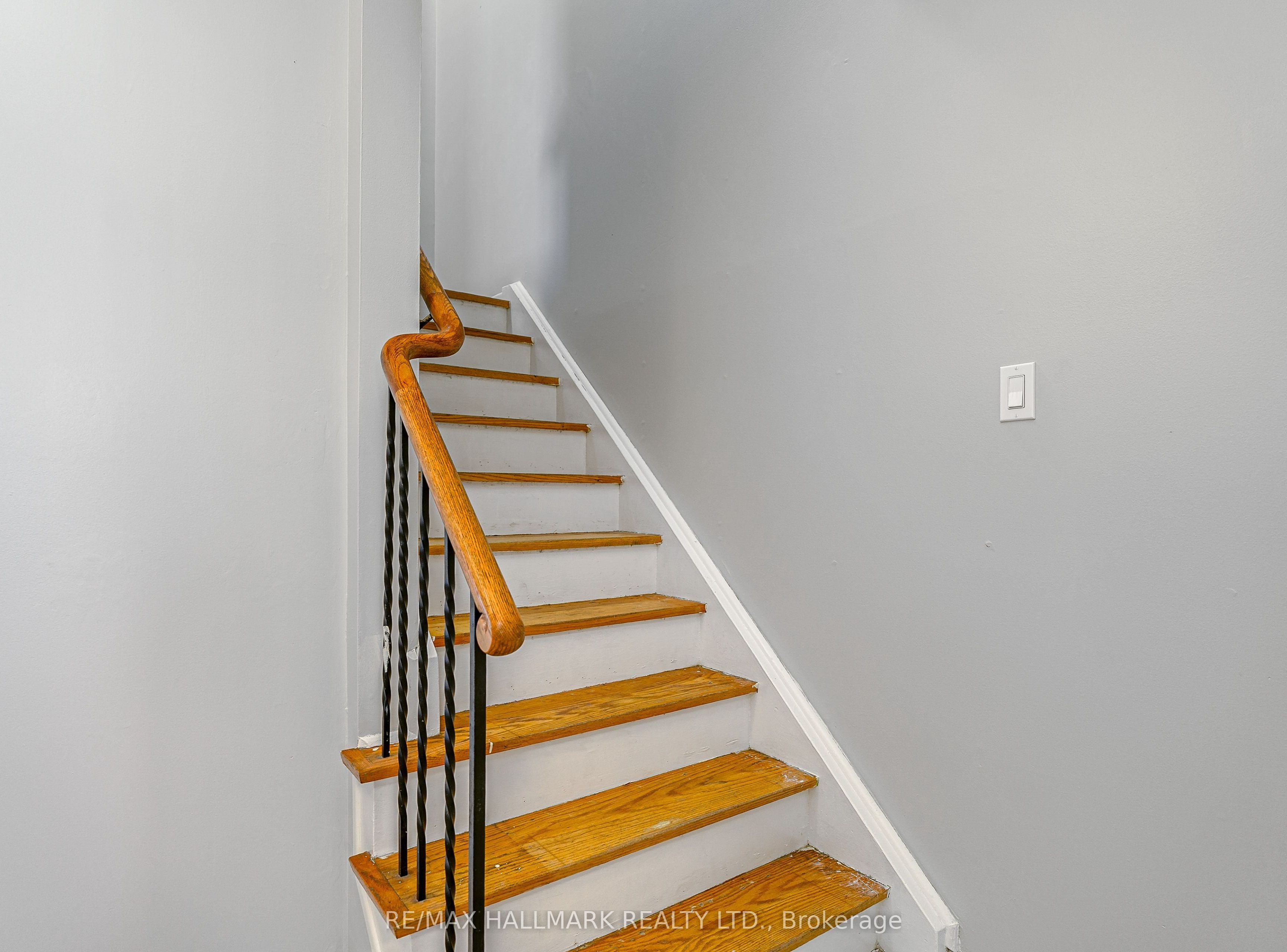 27 Keyworth Trail Upper, Toronto, ON M1S 2V2 photo 5