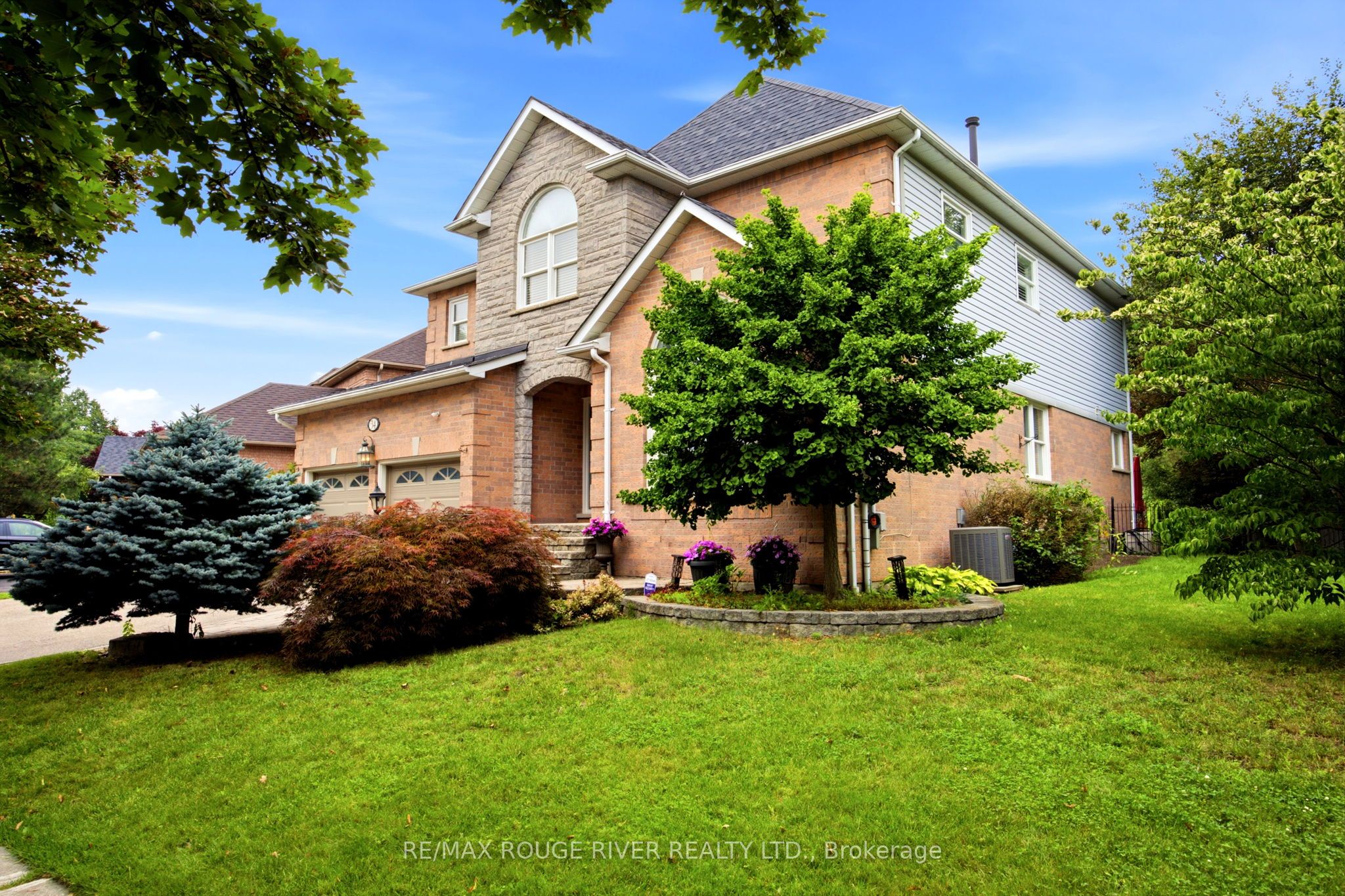 34 Kennett Drive, Whitby, ON L1P 1L5 photo 3