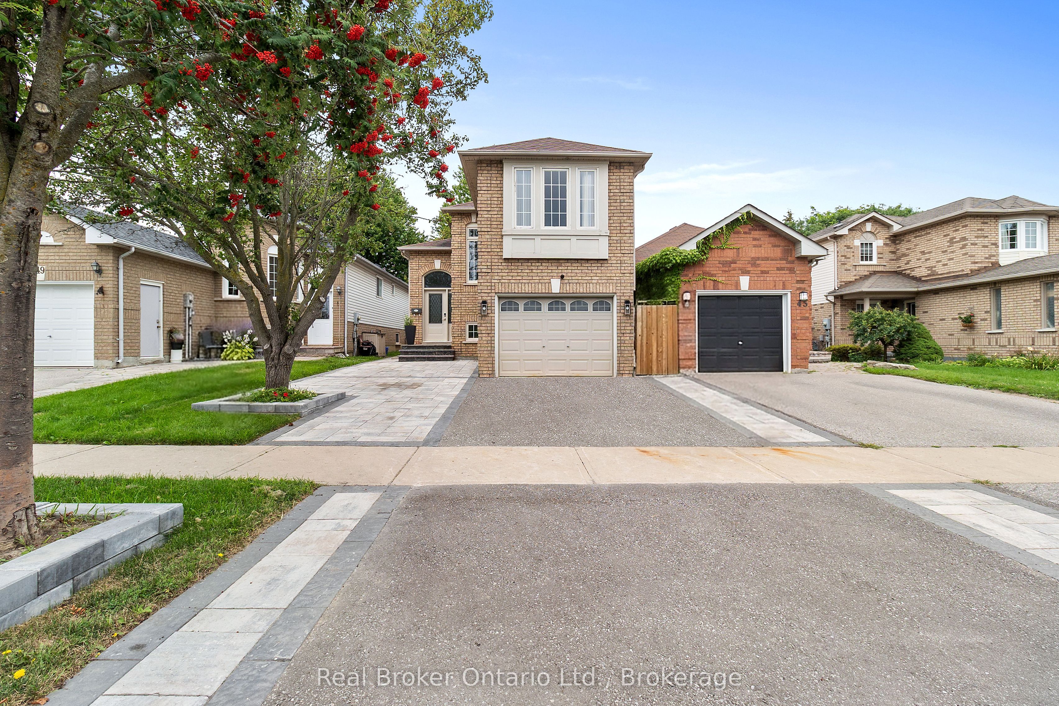 47 Willey Drive, Clarington, ON L1C 4Z6