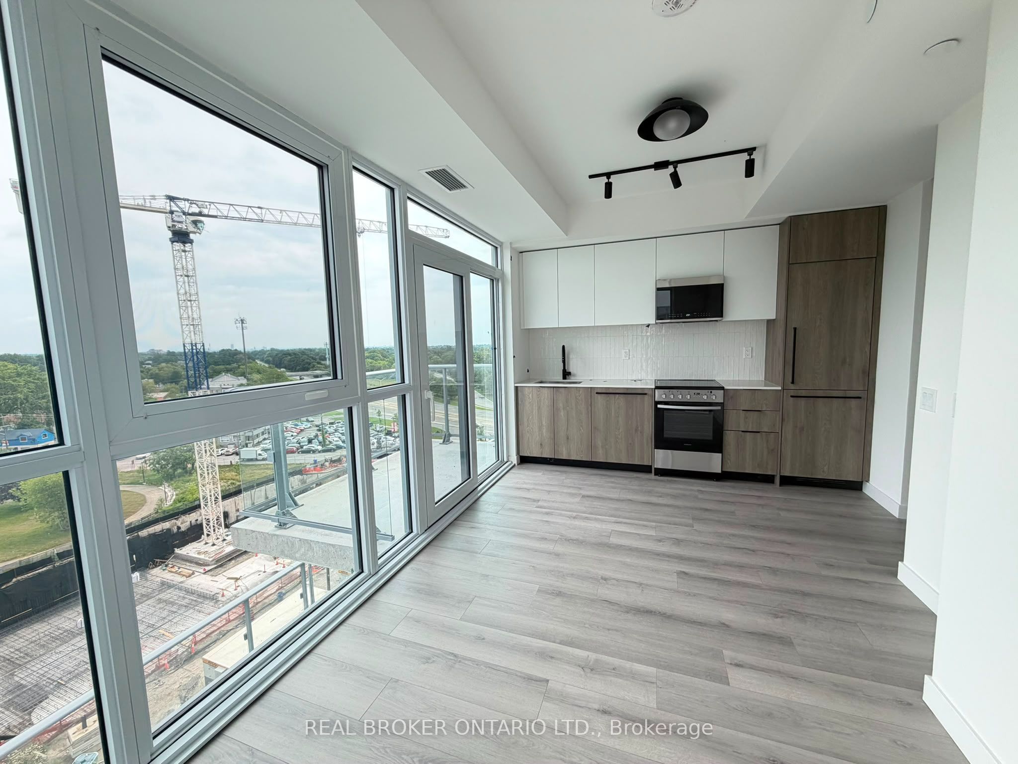 1635 Military Trail 805, Toronto, ON M1C 0G3 photo 3