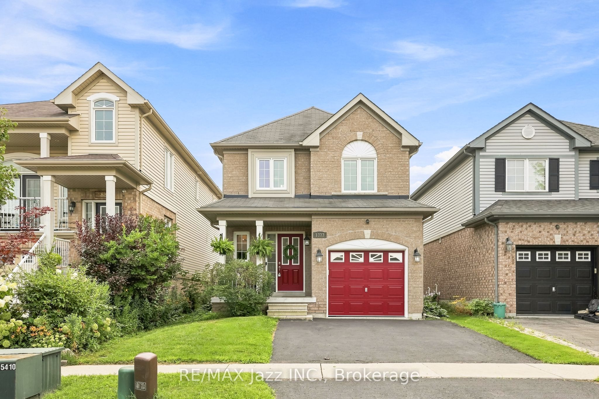 1333 Wadebridge Crescent, Oshawa, ON L1K 3B2