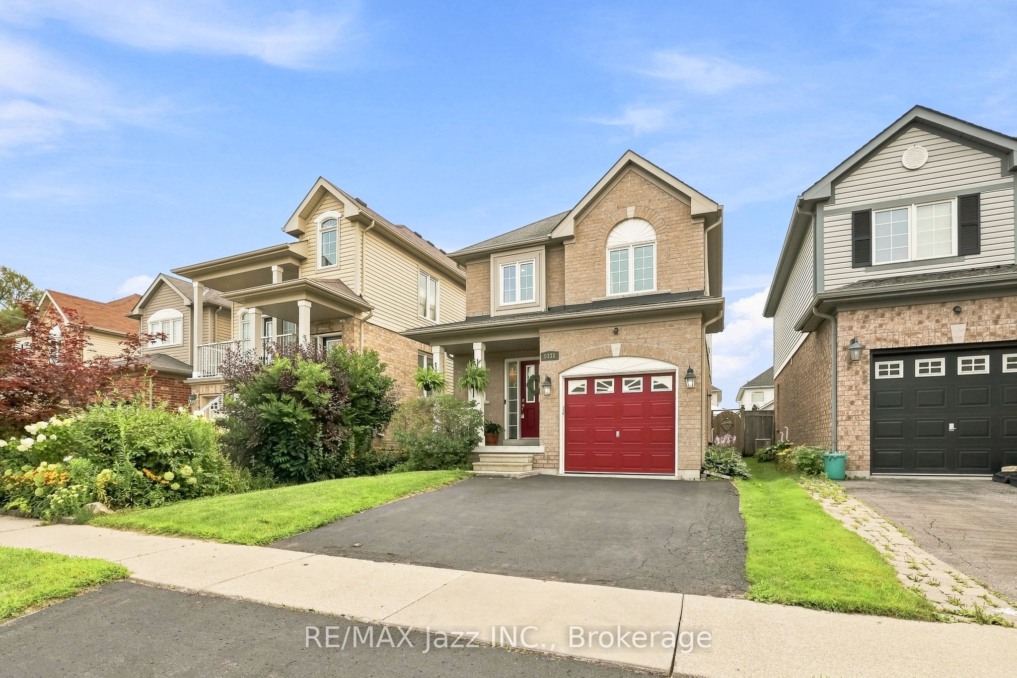 1333 Wadebridge Crescent, Oshawa, ON L1K 3B2 photo 3