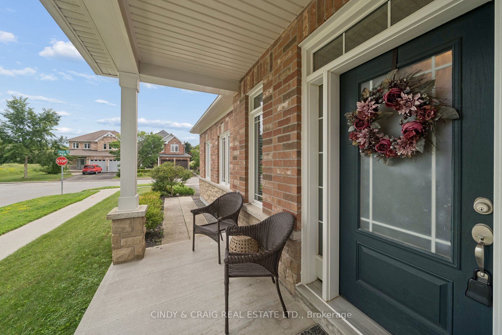 60 Vivian Drive, Clarington, ON L1E 0C3 photo 2