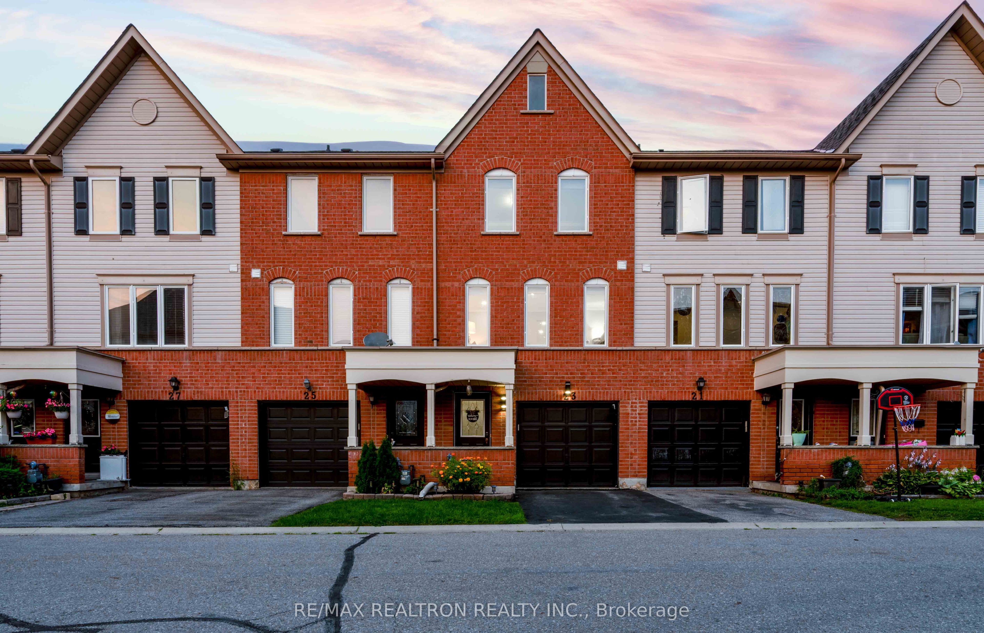 23 Pennefather Lane, Ajax, ON L1T 4H2