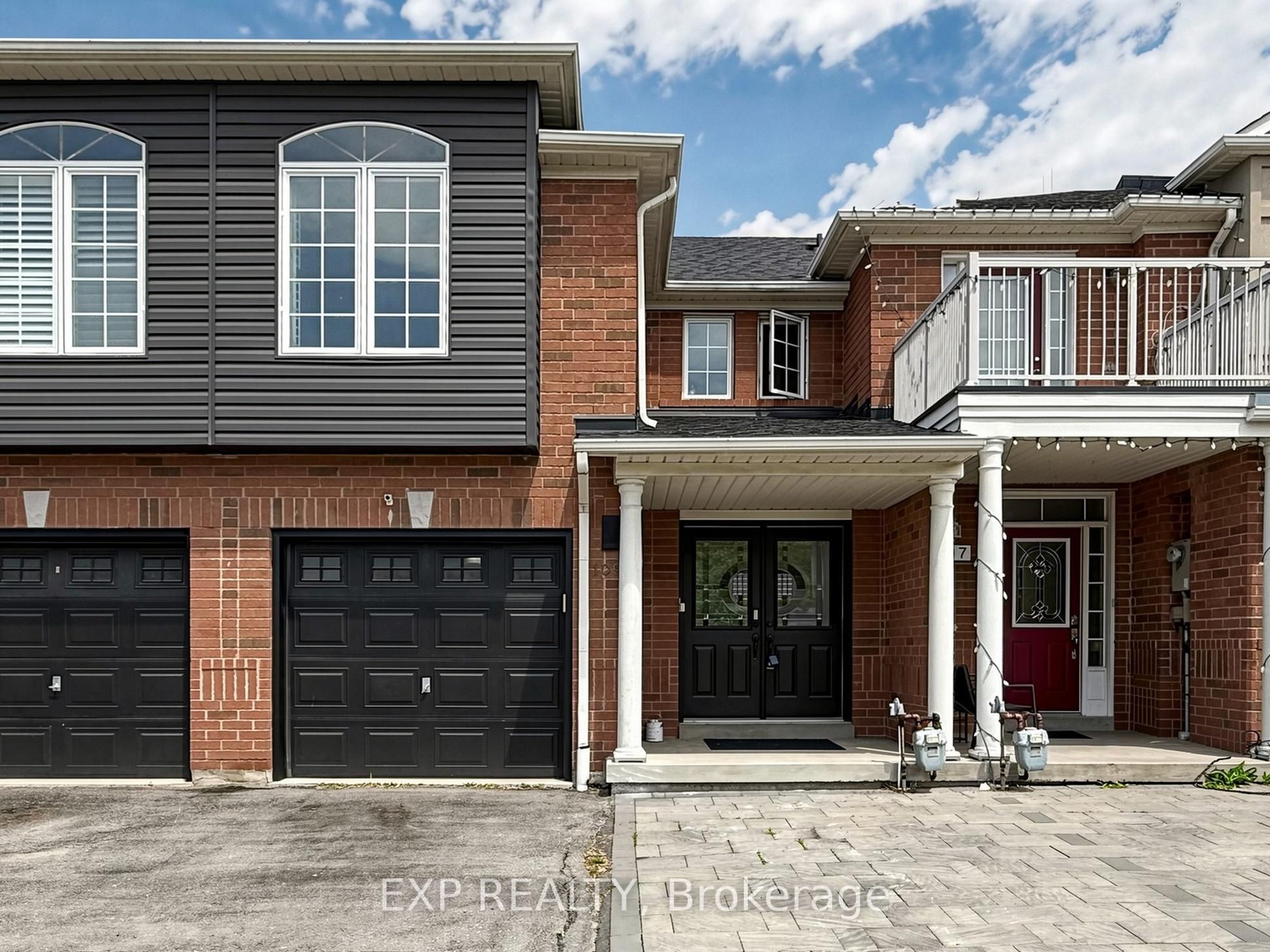 109 Angier Crescent, Ajax, ON L1S 7R4 photo 2