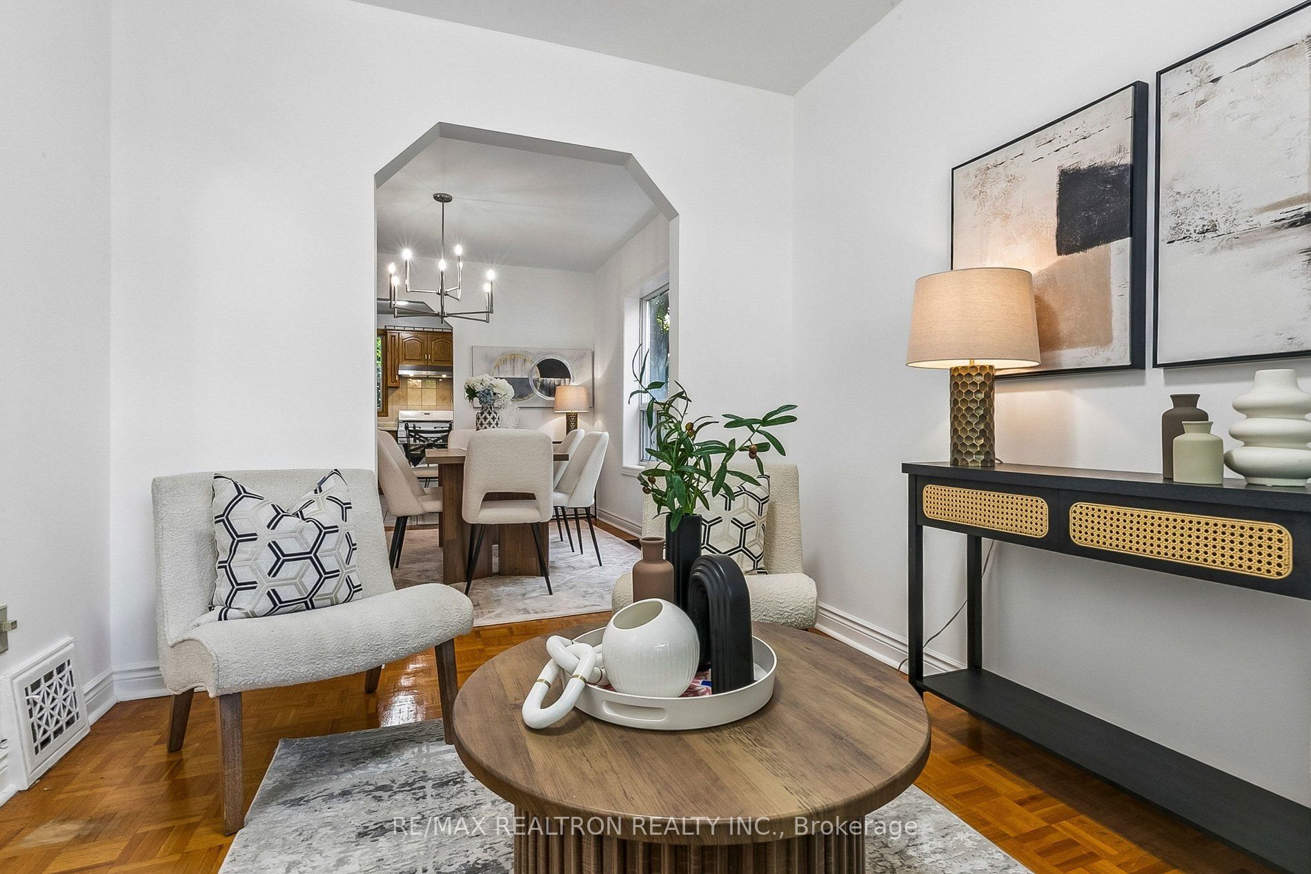 79 Glenmount Park Road Road, Toronto, ON M4E 2N1 photo 4