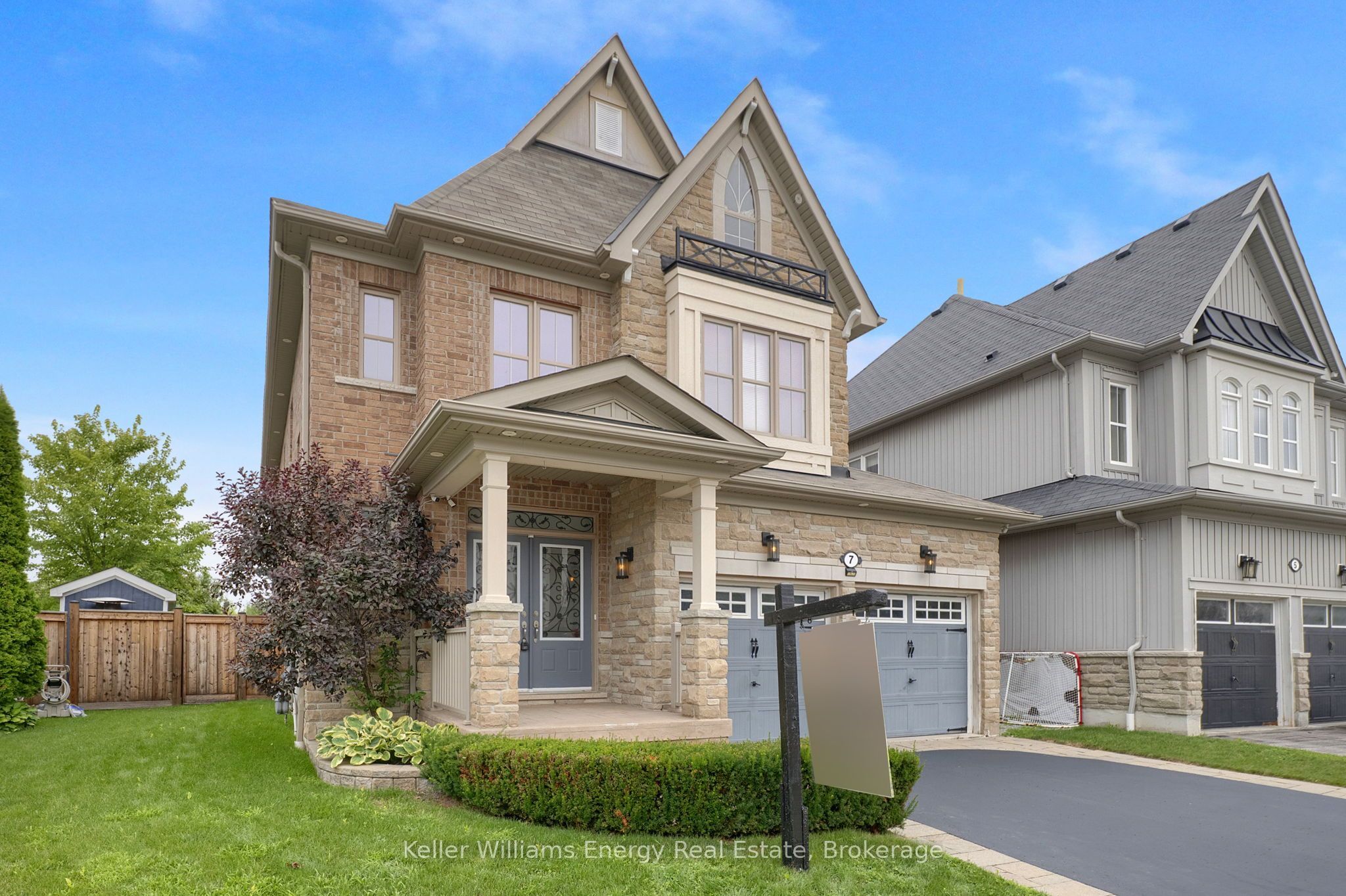 7 Jarrow Crescent, Whitby, ON L1M 0G9 photo 2
