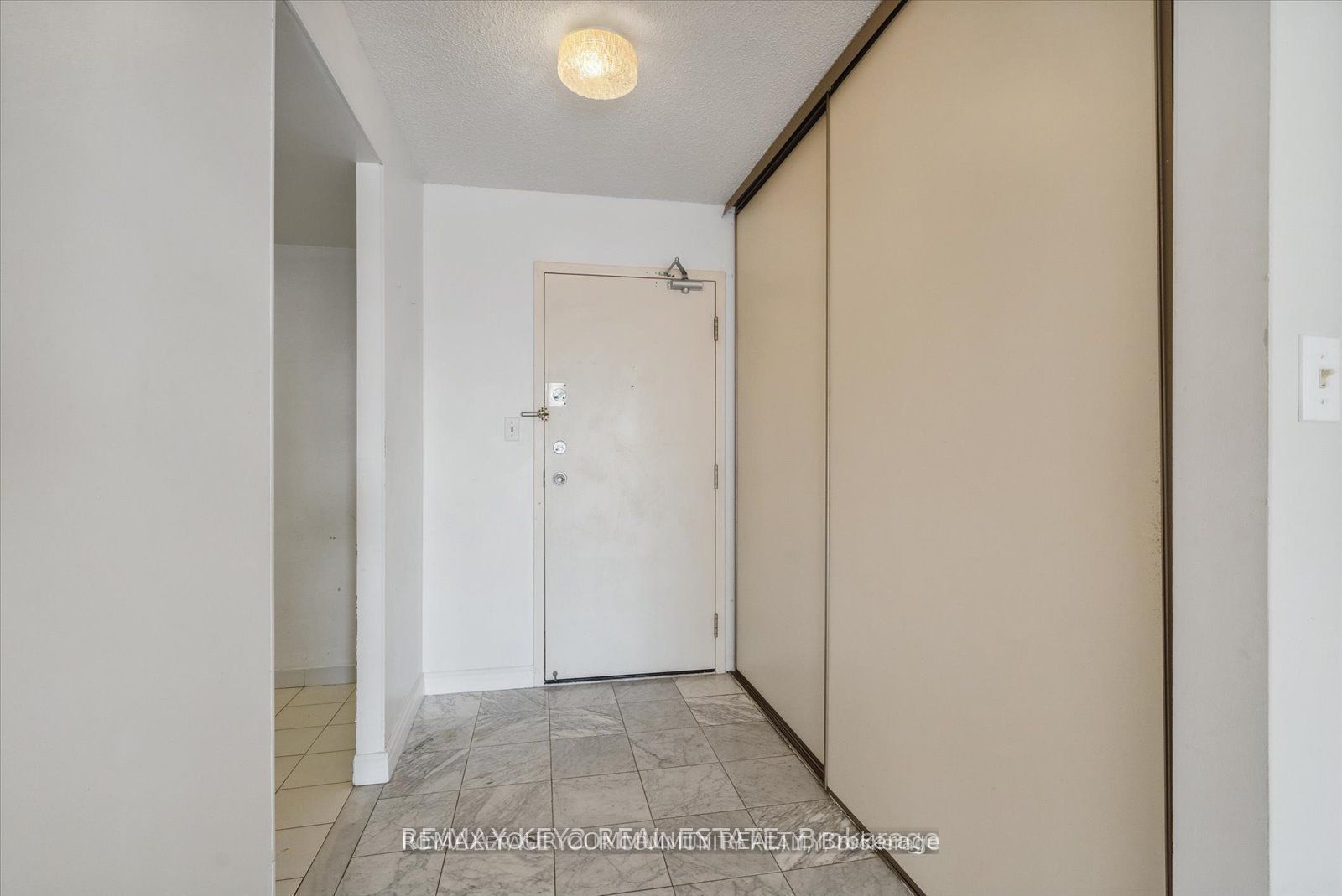 225 Bamburgh Circle 511, Toronto, ON M1W 3X9 photo 3