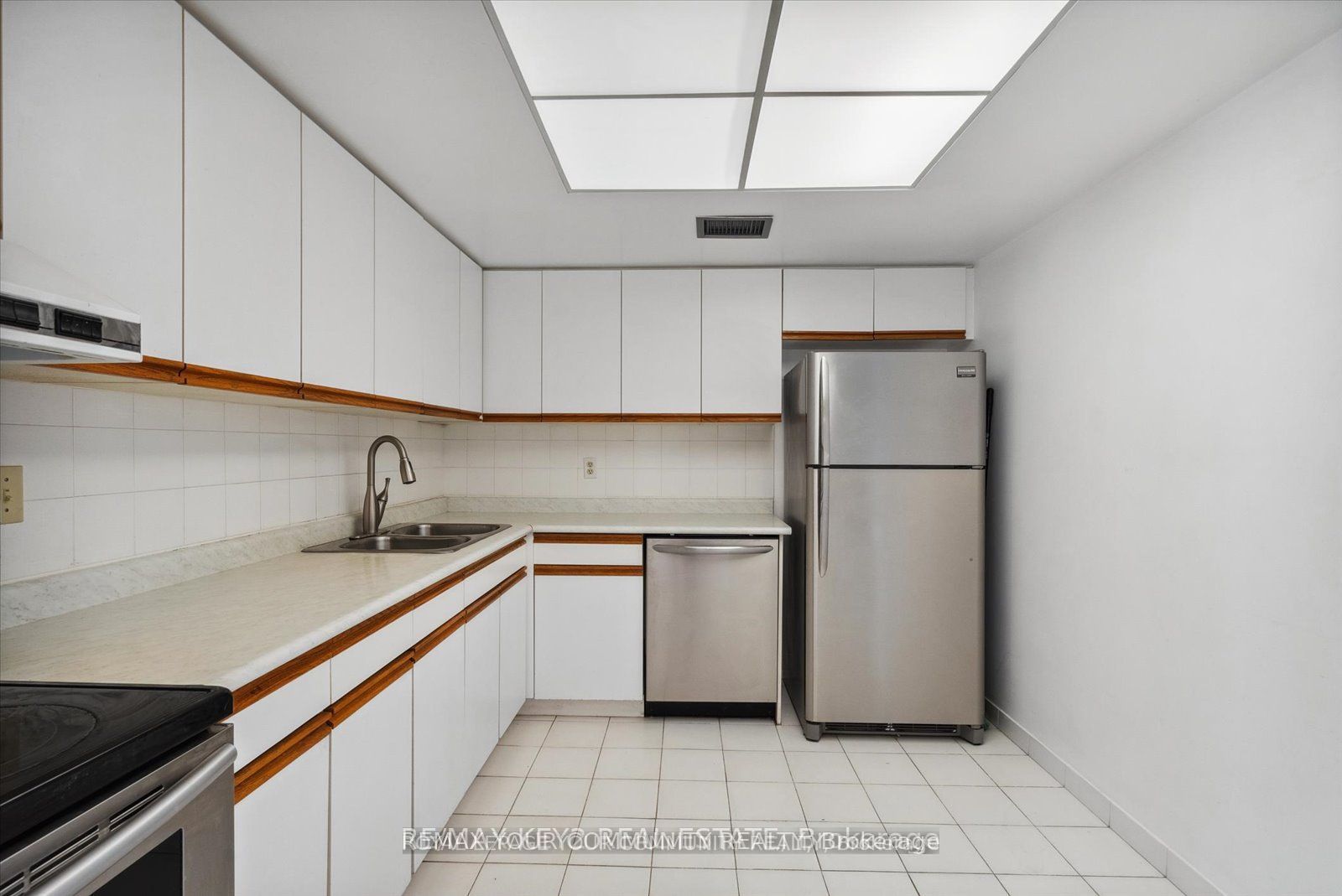 225 Bamburgh Circle 511, Toronto, ON M1W 3X9 photo 4