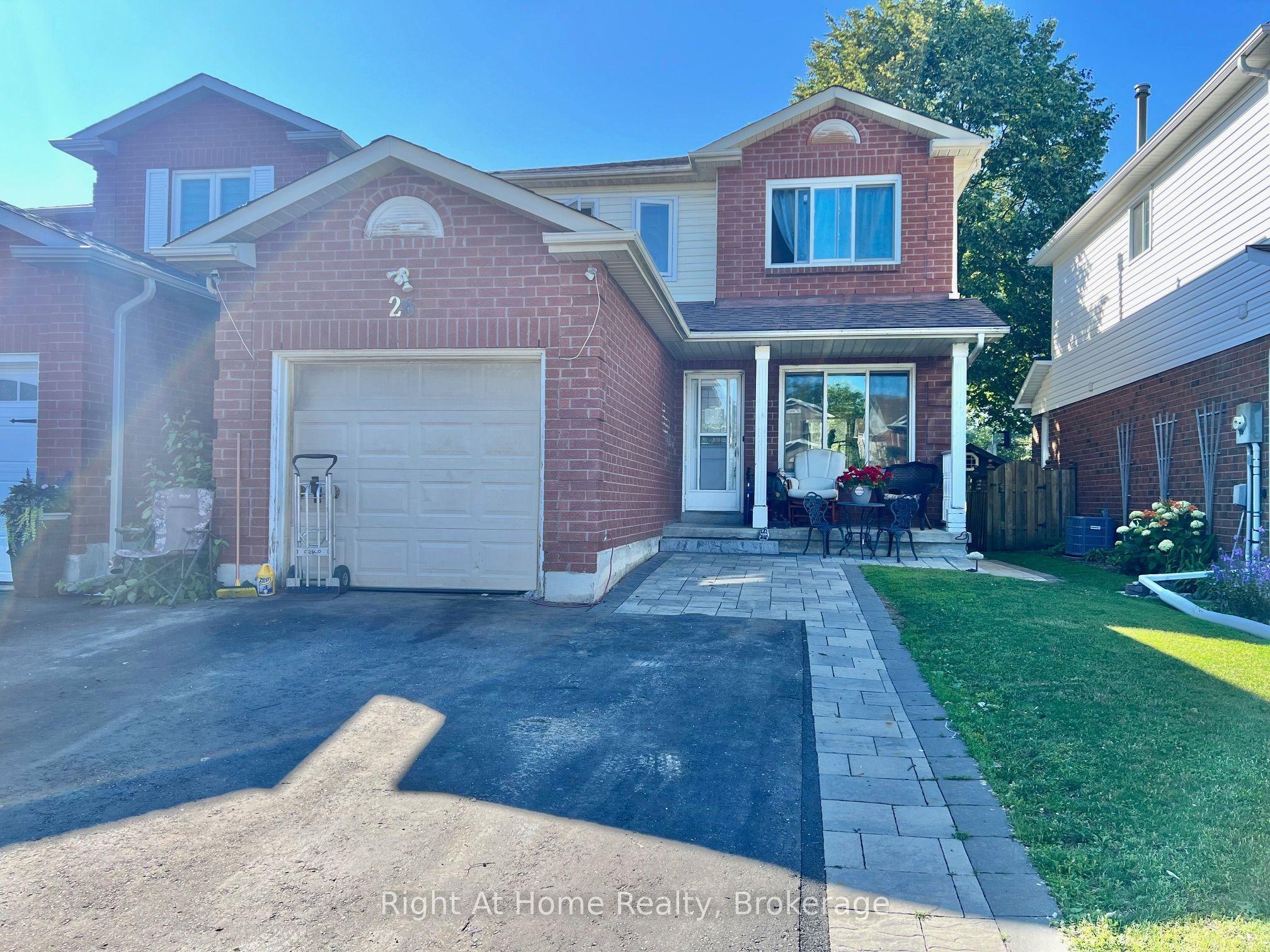 26 Moyse Drive, Clarington, ON L1E 2V4