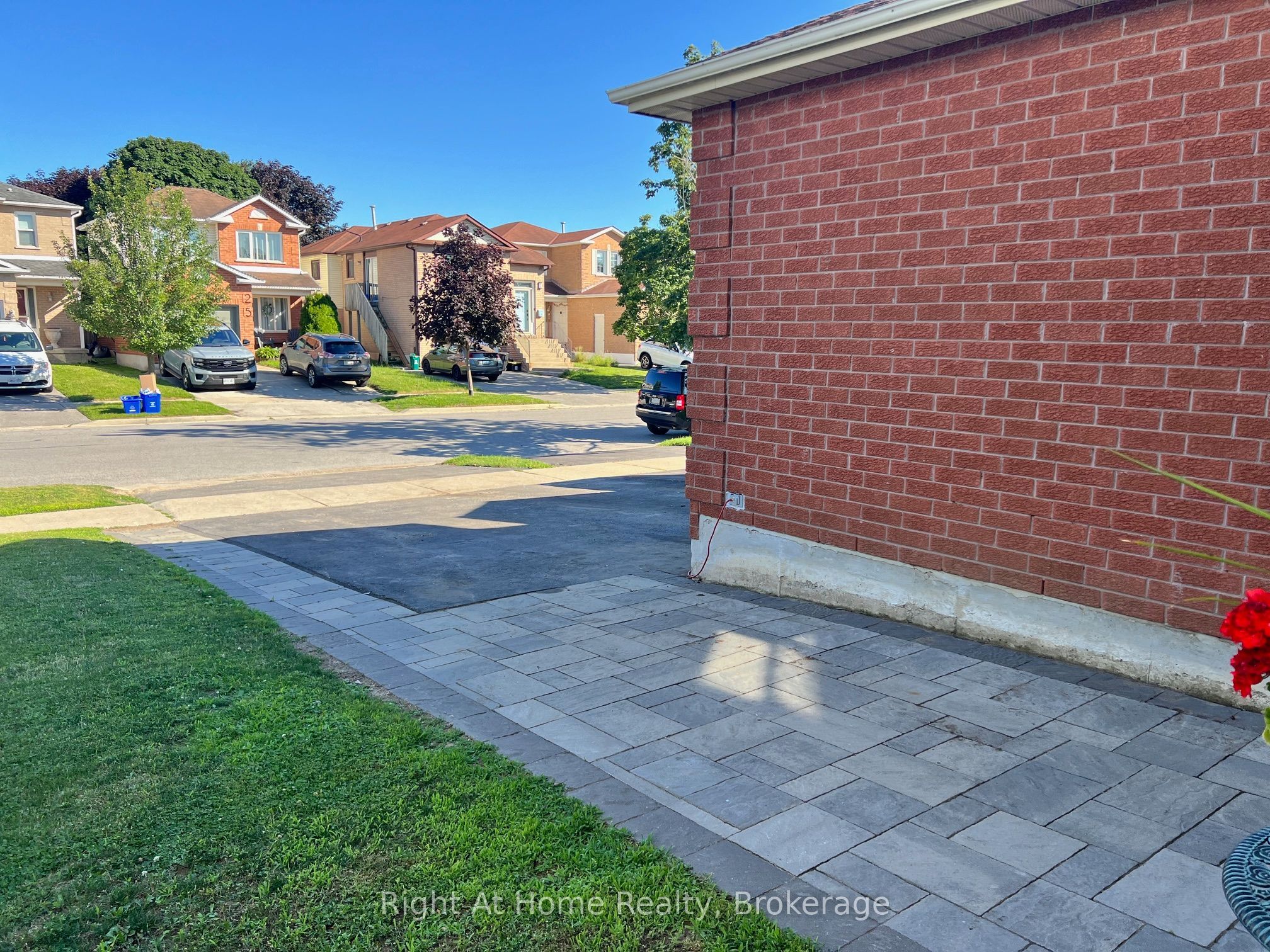 26 Moyse Drive, Clarington, ON L1E 2V4 photo 3