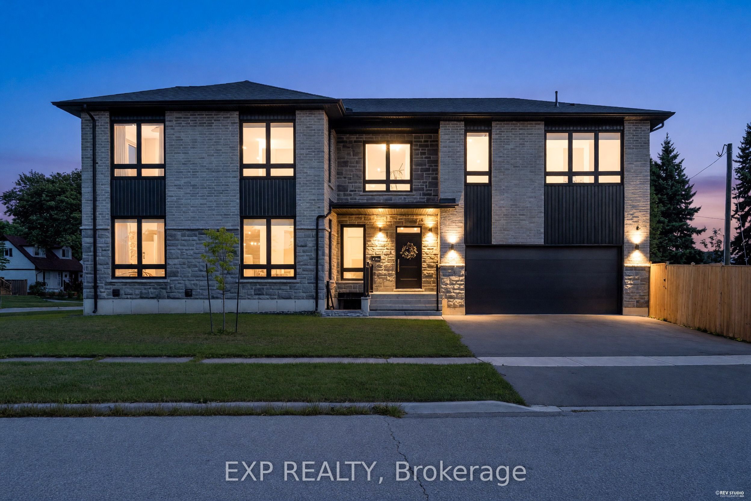 19 Burcher Road, Ajax, ON L1S 2P8