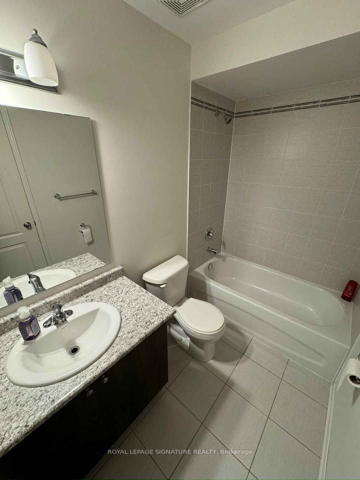 199 Lady Angela Avenue, Oshawa, ON L1H 7K4 photo 5