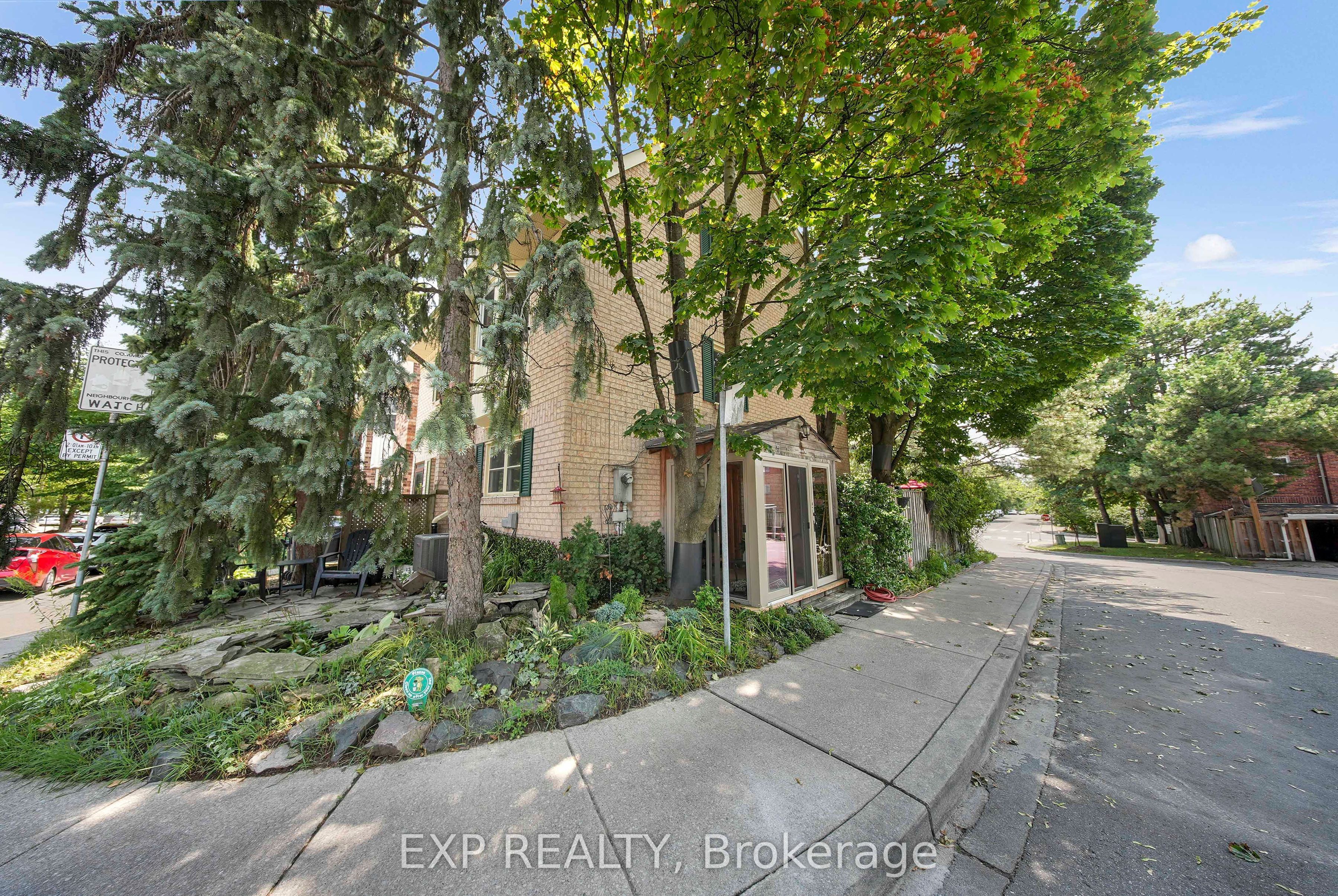1 Quarry Court, Toronto, ON M4J 5A6 photo 3