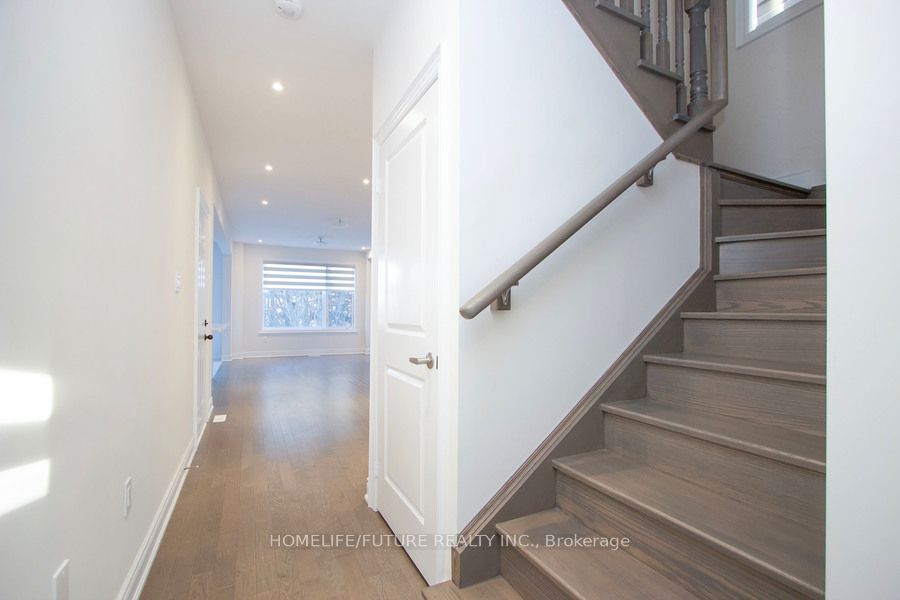 1359 Klondike Drive Main & 2nd Floor, Oshawa, ON L1L 0T2 photo 3