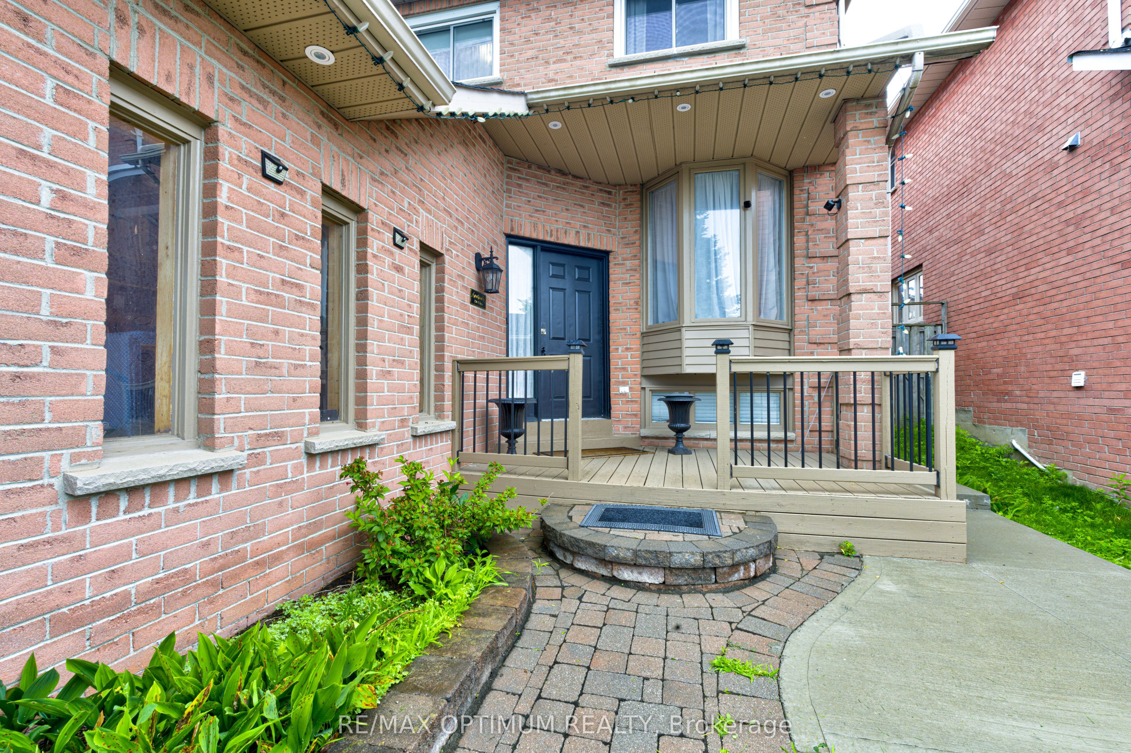 11 Murkar Crescent, Whitby, ON L1N 8Y4 photo 4