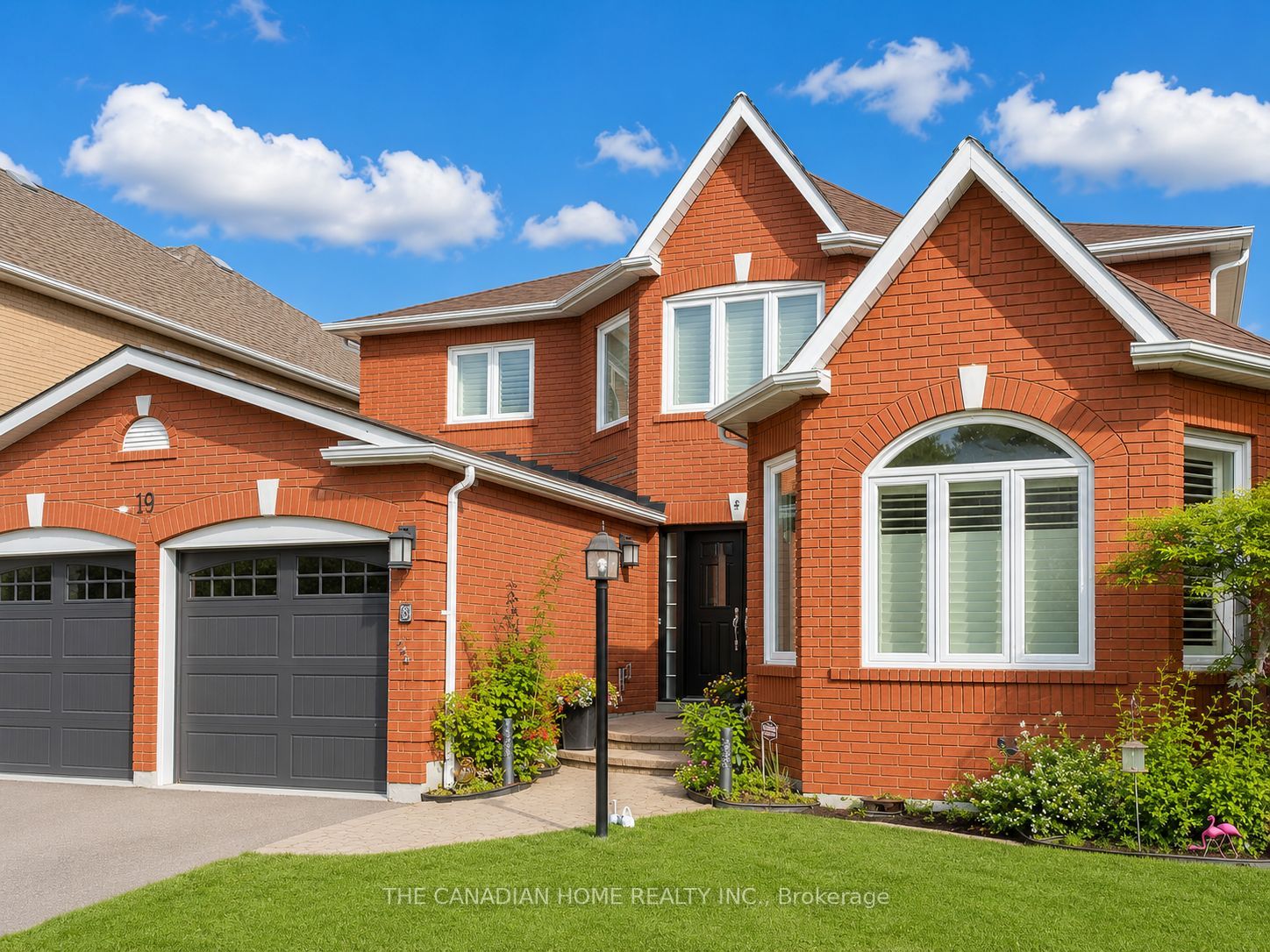 19 Wigston Court, Whitby, ON L1R 2B9 photo 4