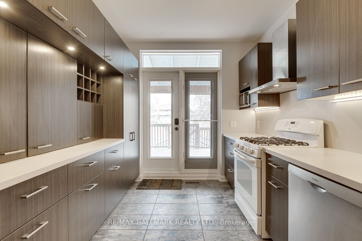 262 Highfield Road, Toronto, ON M4L 2V5