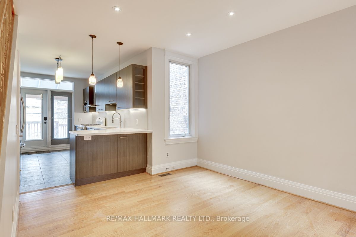 262 Highfield Road, Toronto, ON M4L 2V5 photo 4