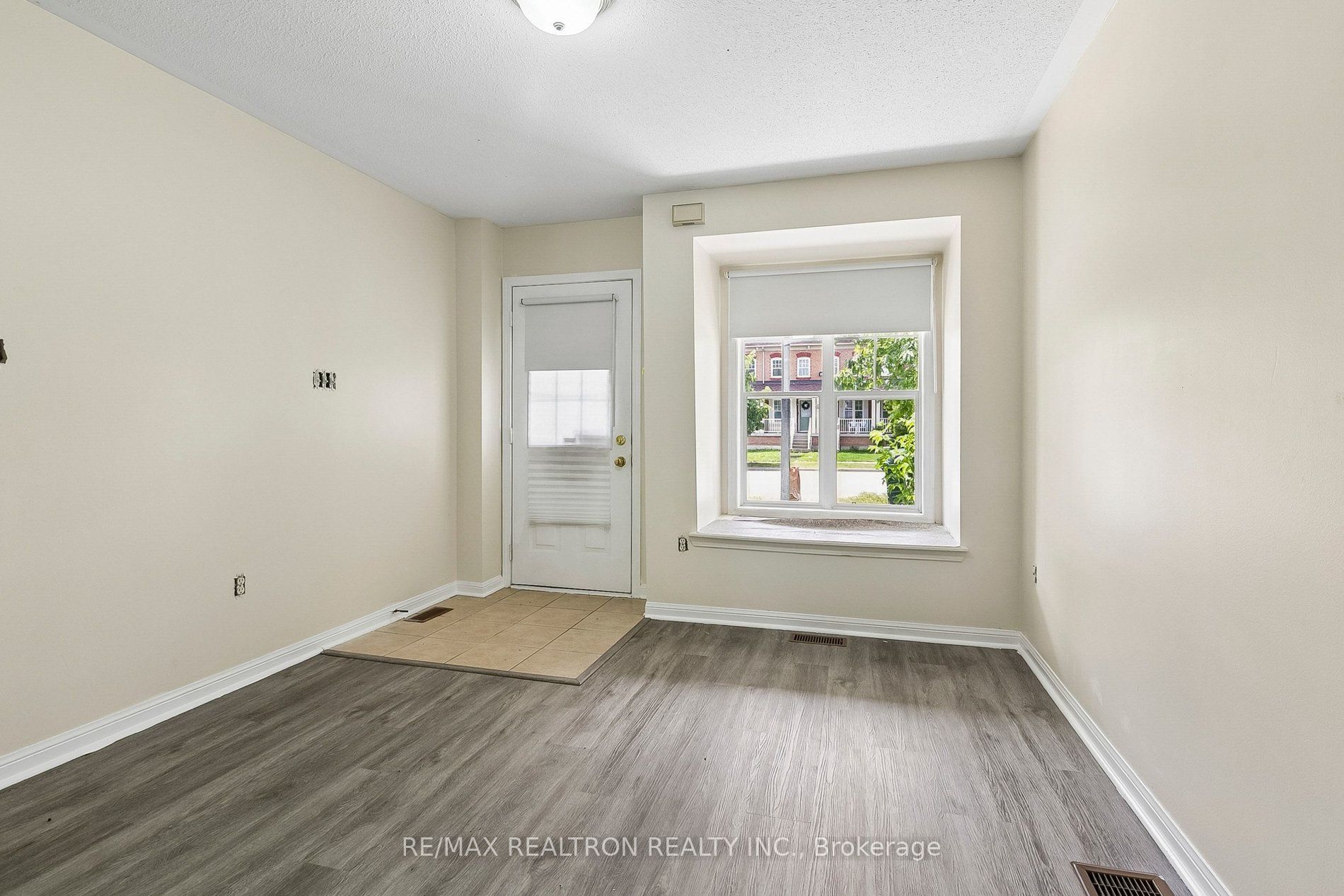 23 Ecopark Gate, Toronto, ON M1B 6G8 photo 2