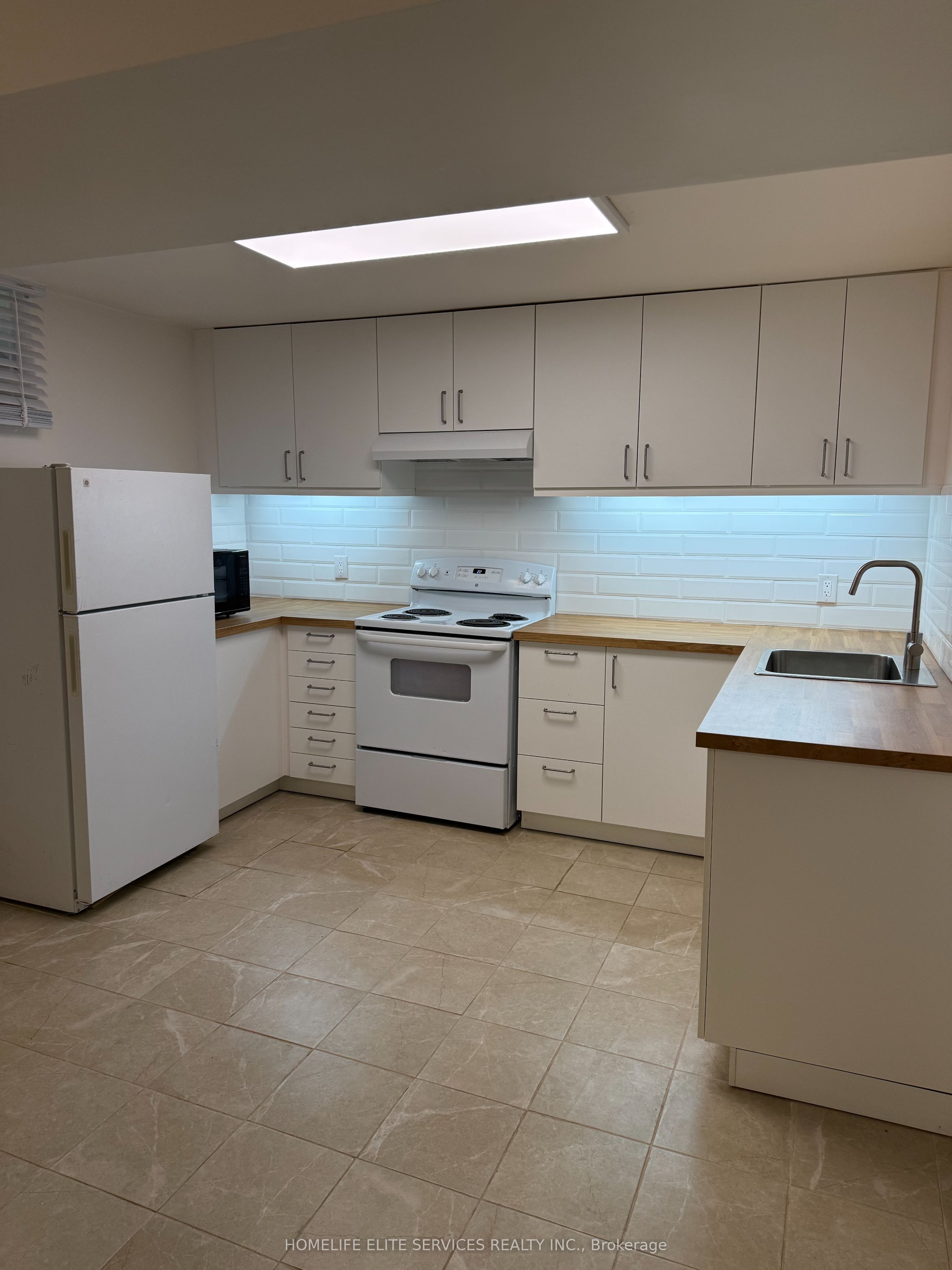 32 Heaver Drive, Whitby, ON L1N 8X2 photo 4