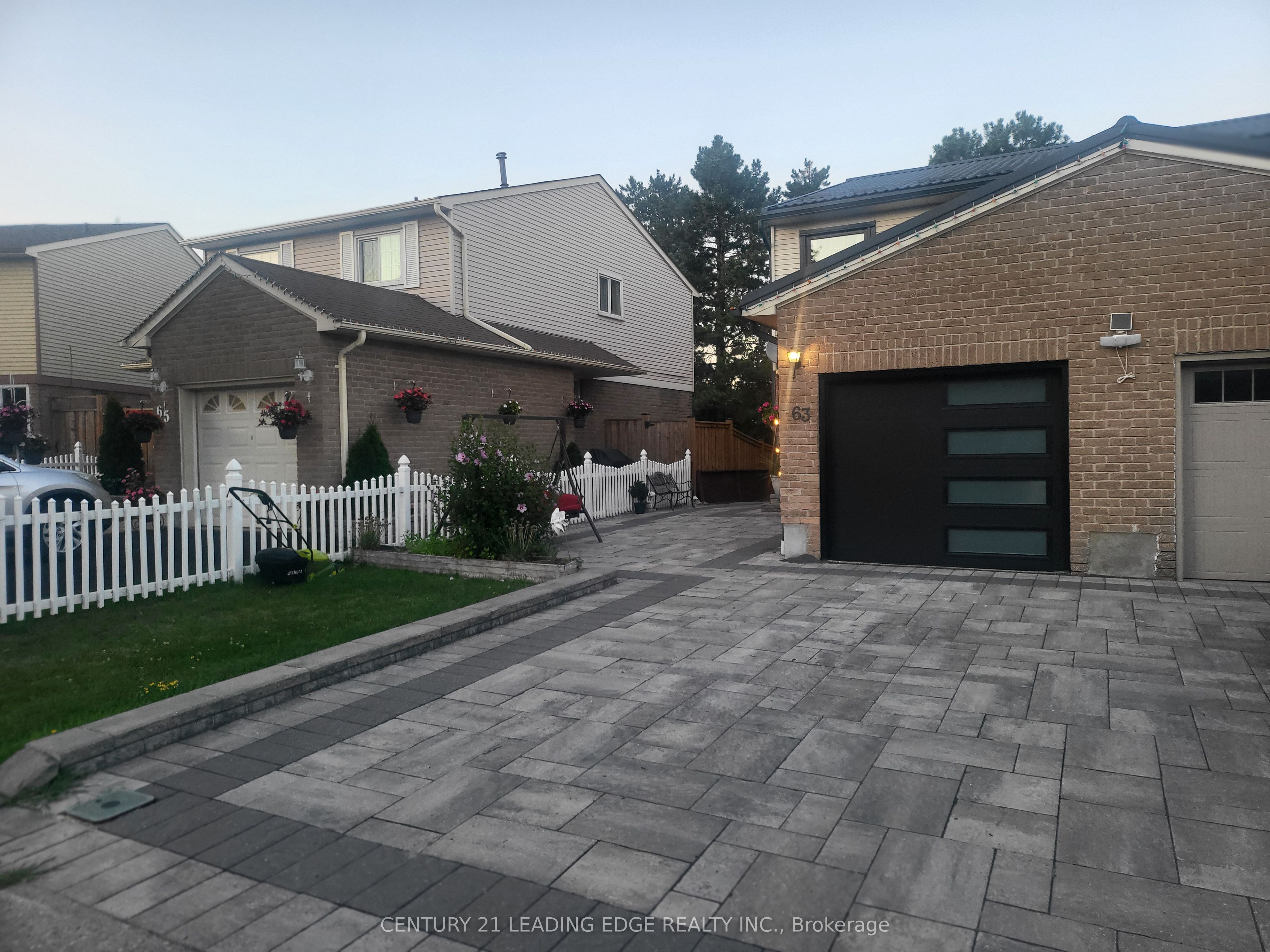 63 Nabob Crescent, Toronto, ON M1B 2Z1 photo 2