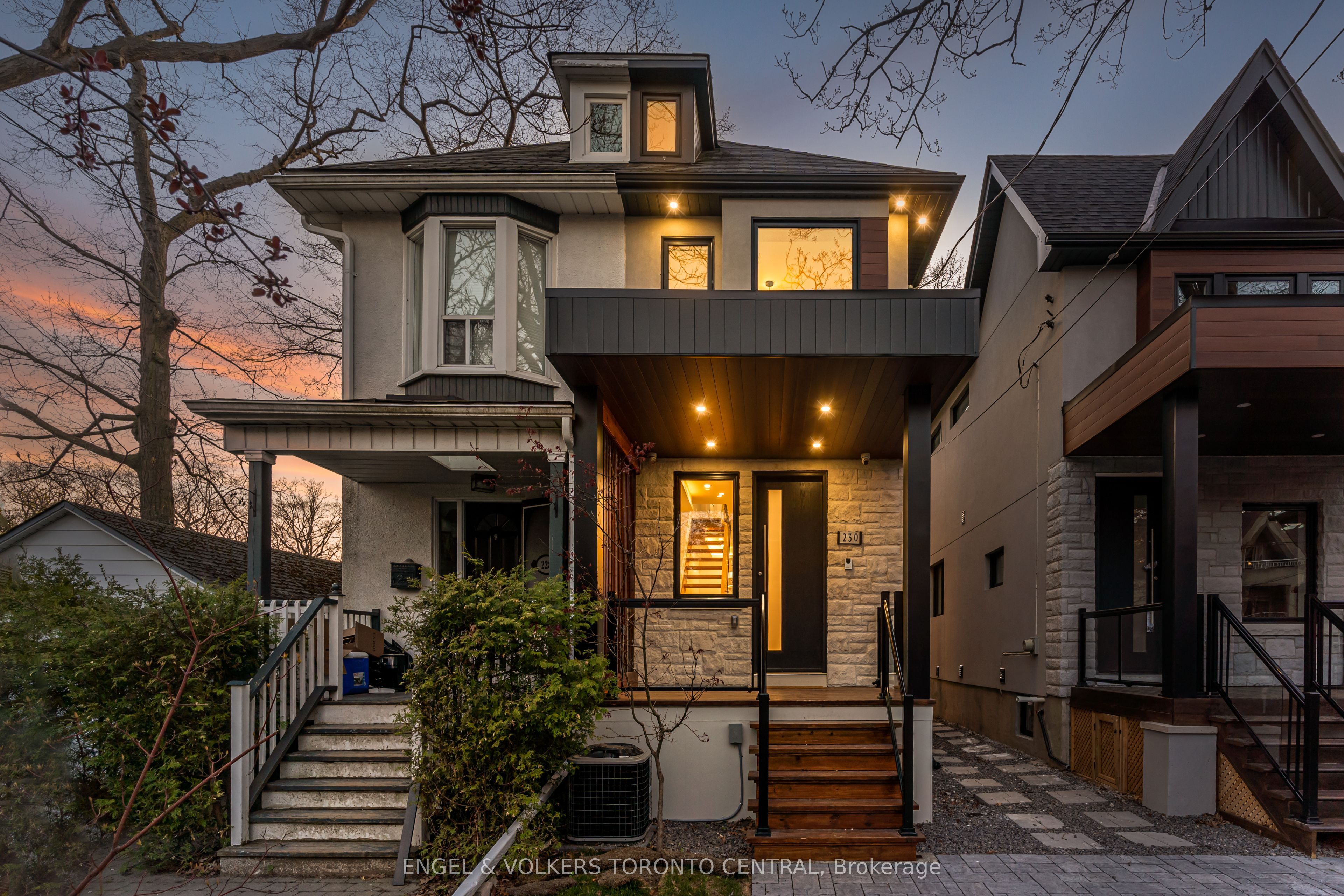 230 Willow Avenue, Toronto, ON M4E 3K7