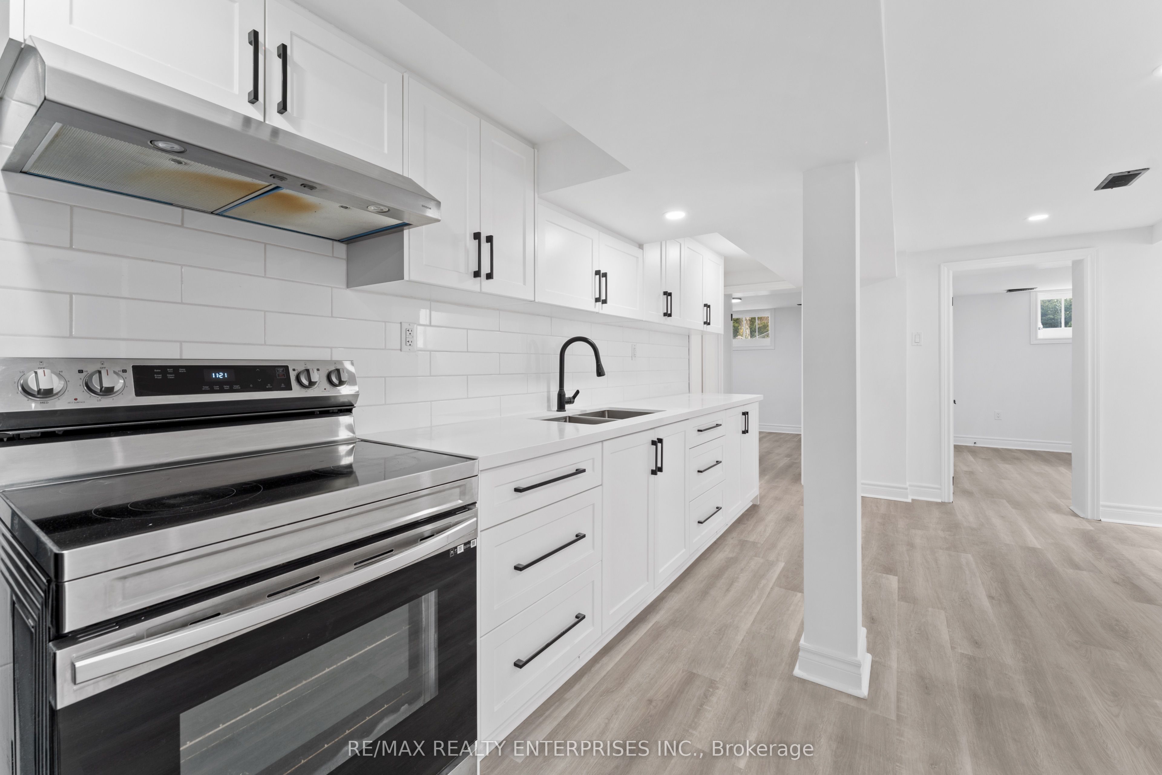 3 Dallyn Crescent BSMT, Toronto, ON M1K 4V8 photo 4