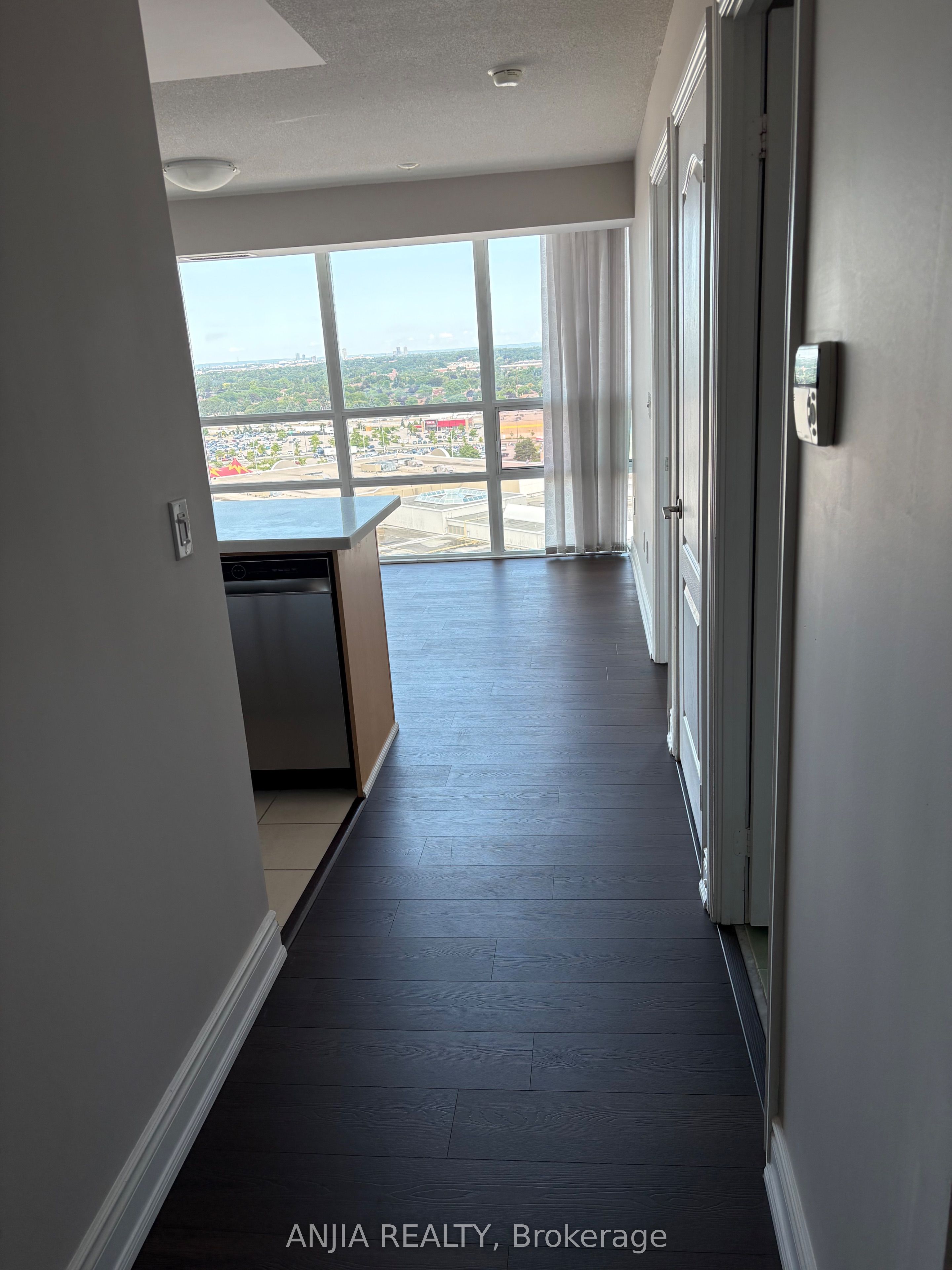 60 Brian Harrison Way 1804, Toronto, ON M1P 5J5