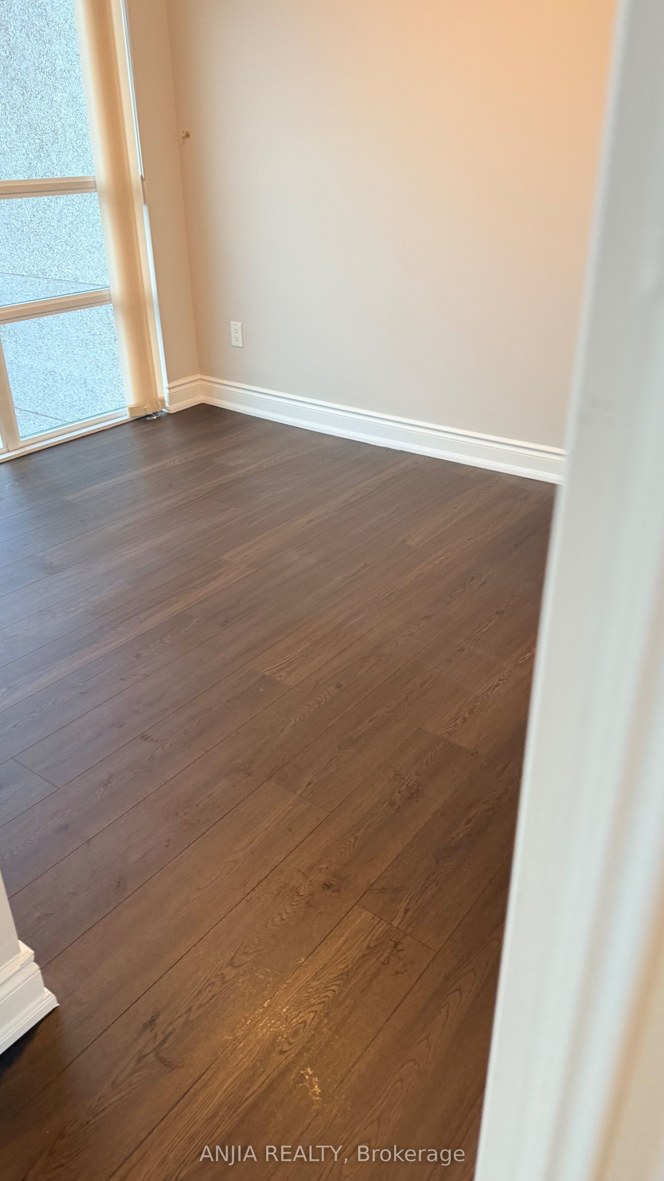 60 Brian Harrison Way 1804, Toronto, ON M1P 5J5 photo 4