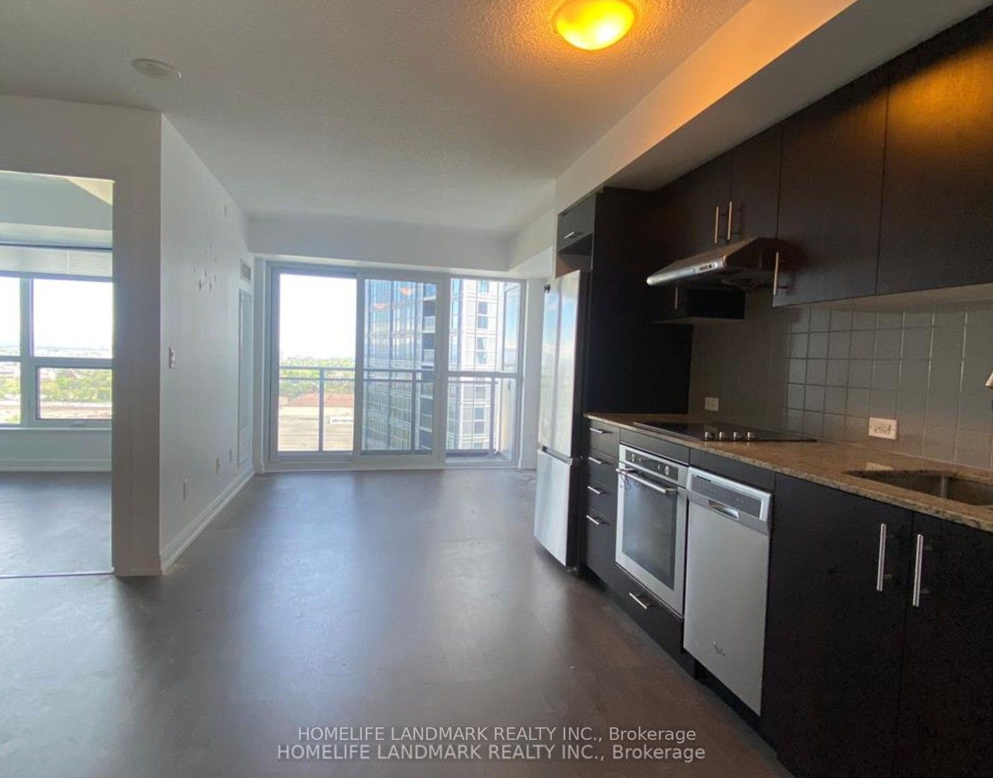 255 Village Green Square 1609, Toronto, ON M1S 0L7 photo 4