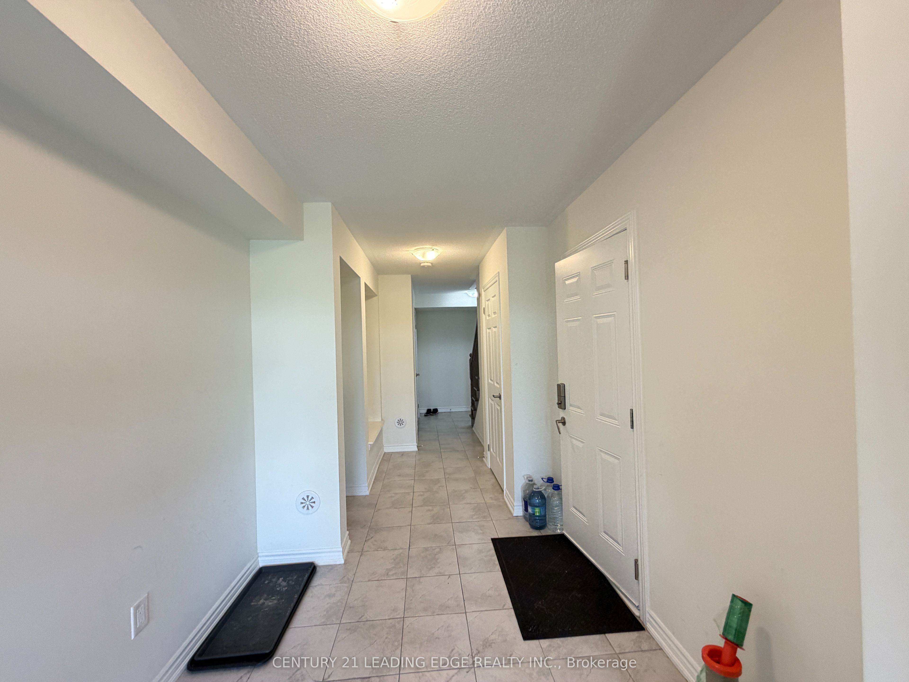 70 Lockyer Drive, Whitby, ON L1P 0M3 photo 4