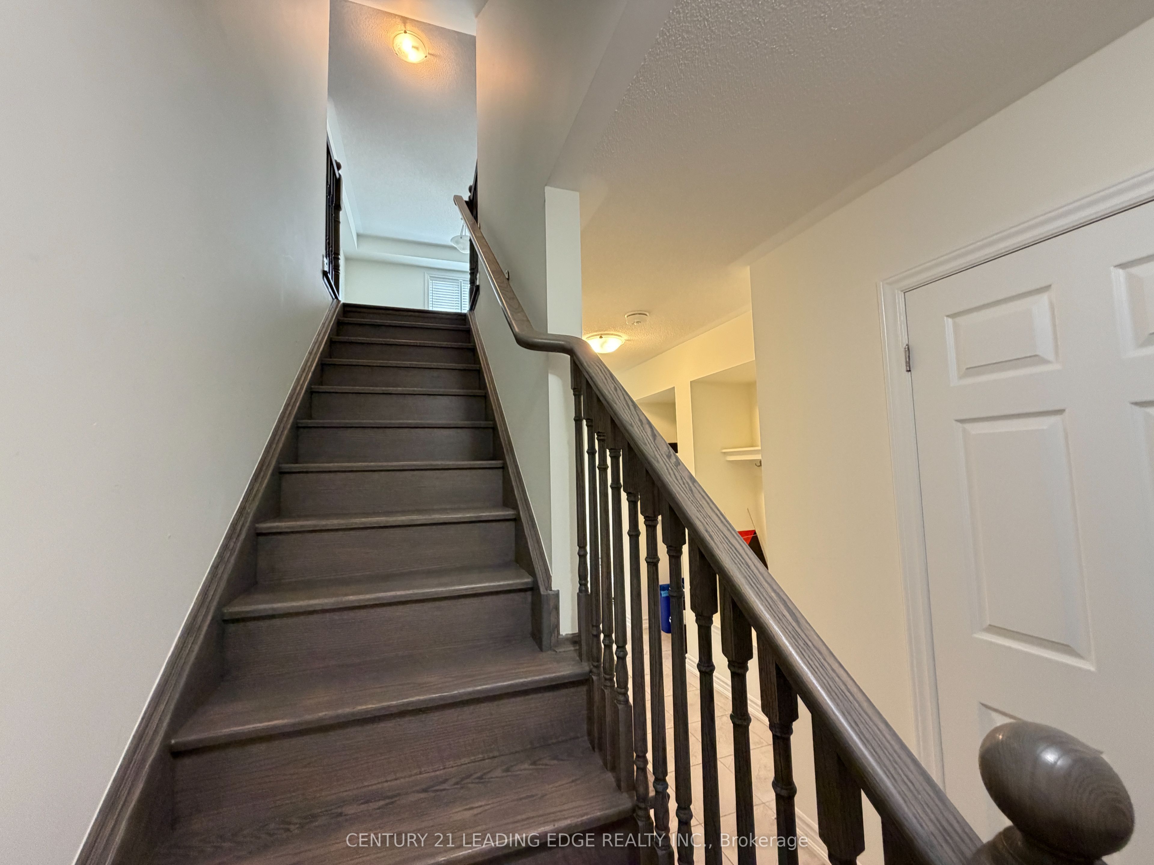 70 Lockyer Drive, Whitby, ON L1P 0M3 photo 5