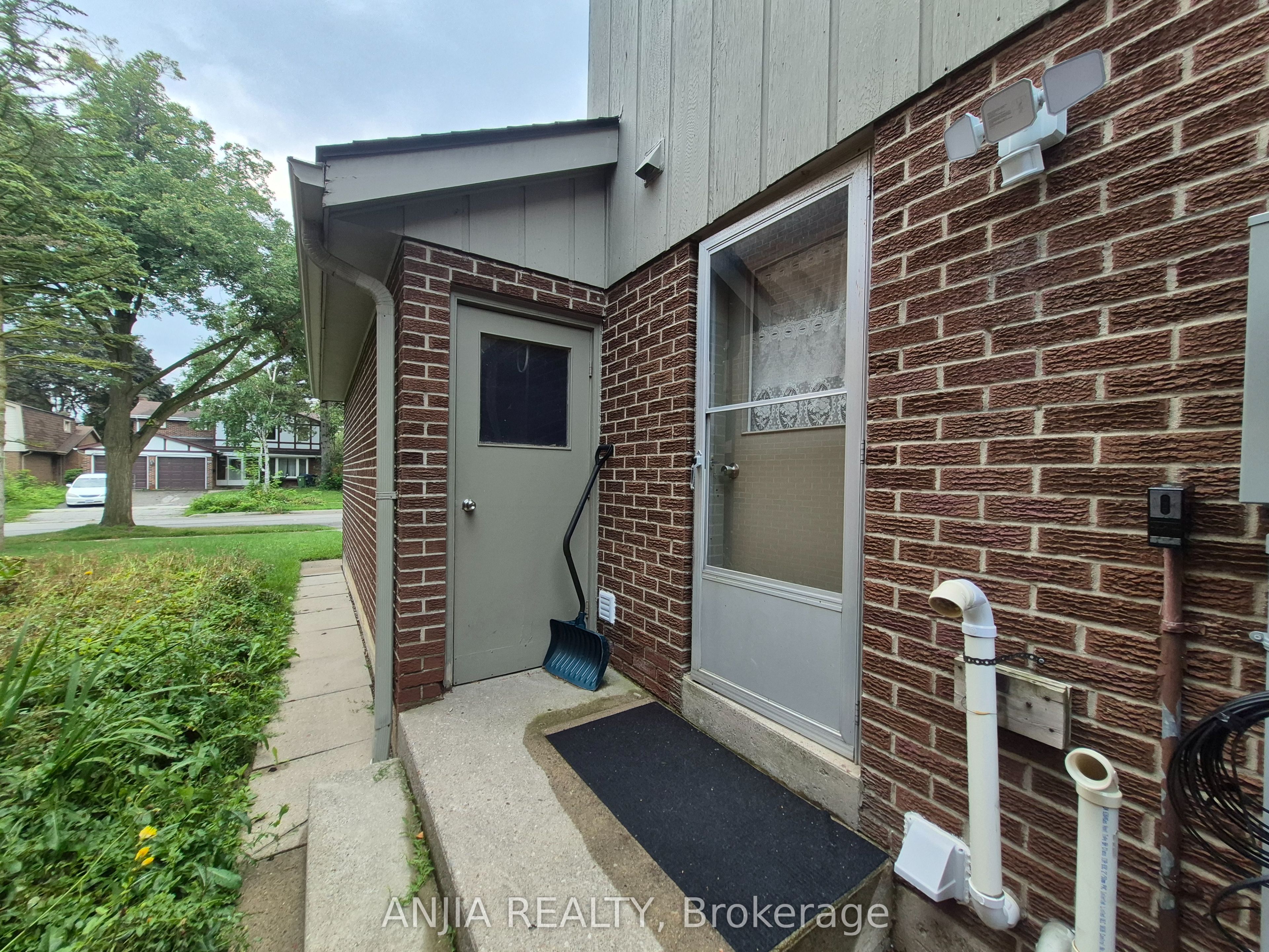 132 Heatherside Drive Basement, Toronto, ON M1W 1T9 photo 3