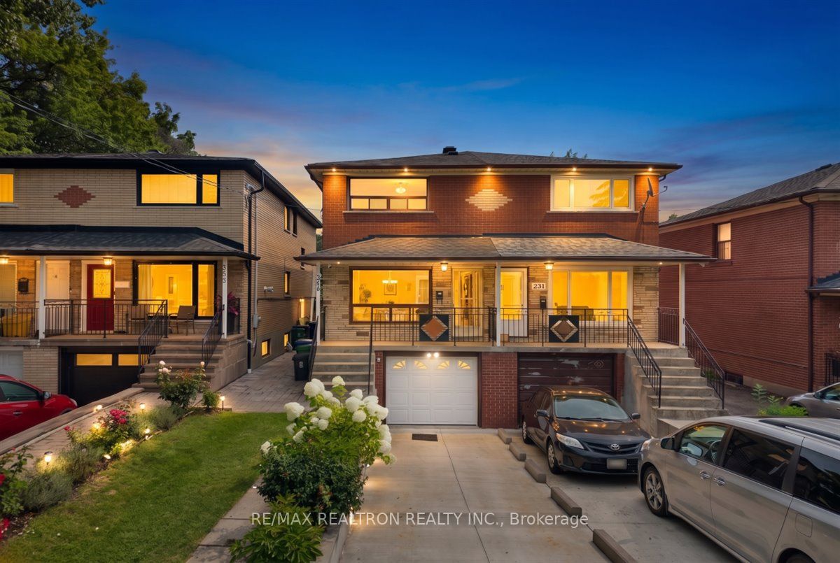 283 Hiawatha Road, Toronto, ON M4L 2Y3