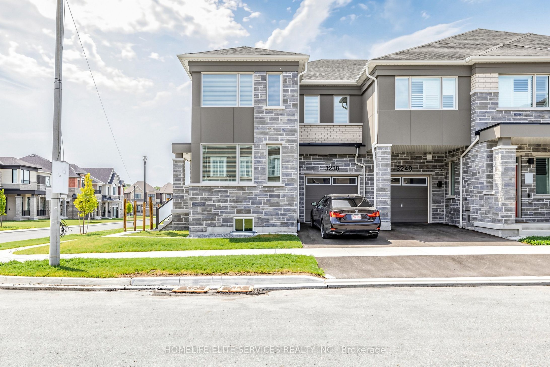 3238 Brigadier Avenue, Pickering, ON L1X 0N4 photo 4