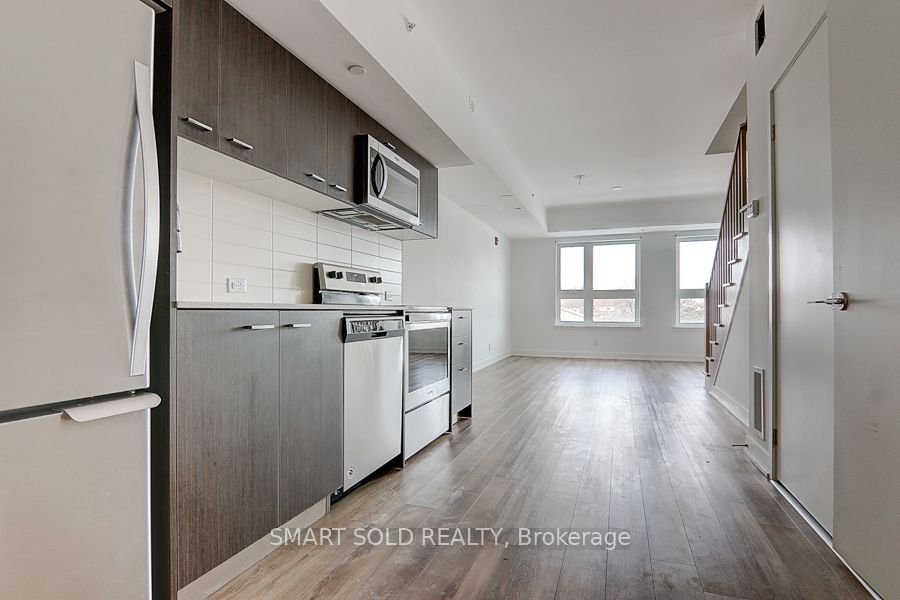 2100 Bridletowne Circle 306, Toronto, ON M1W 0A6 photo 5