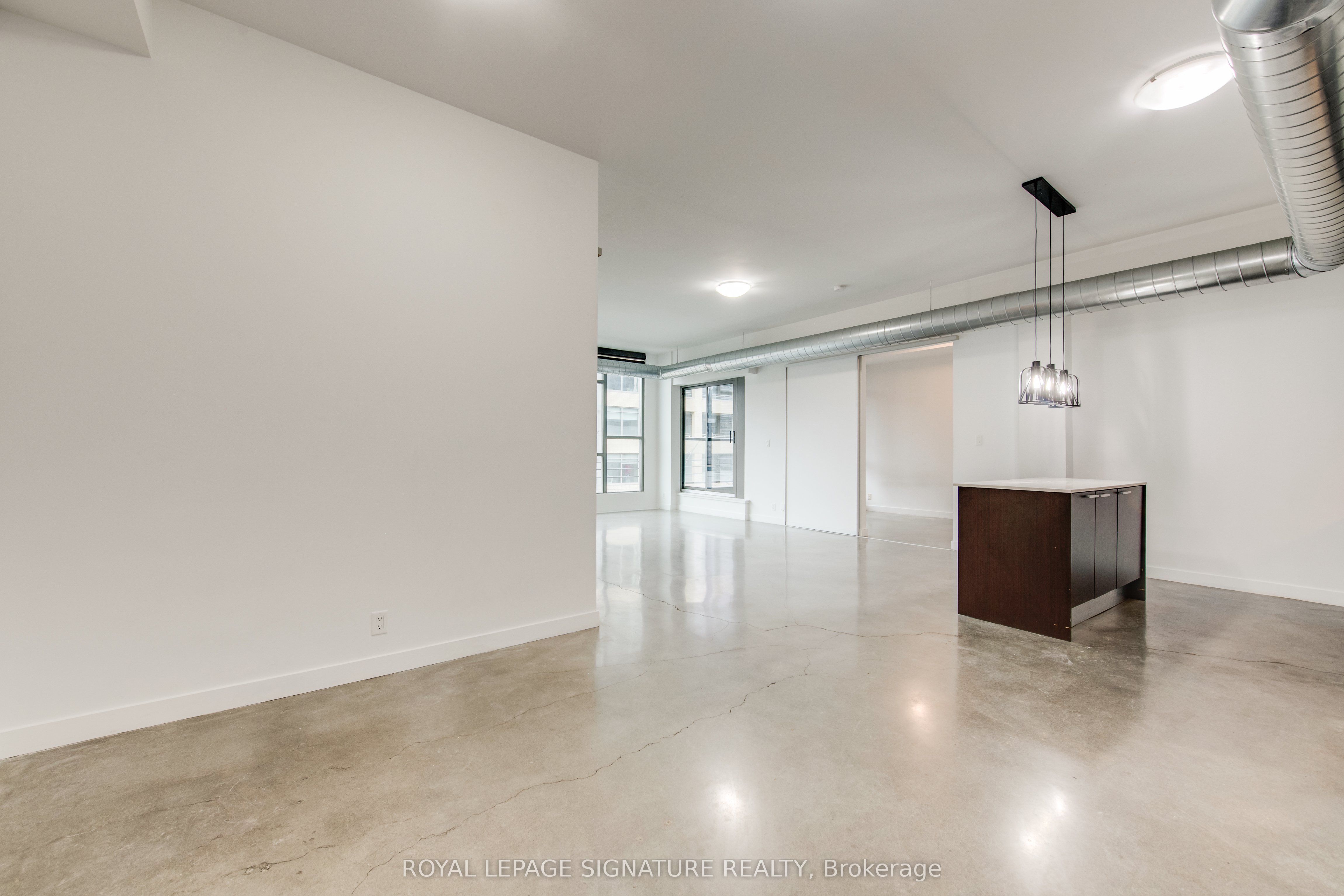 625 Queen Street E 211, Toronto, ON M4M 1G7 photo 5